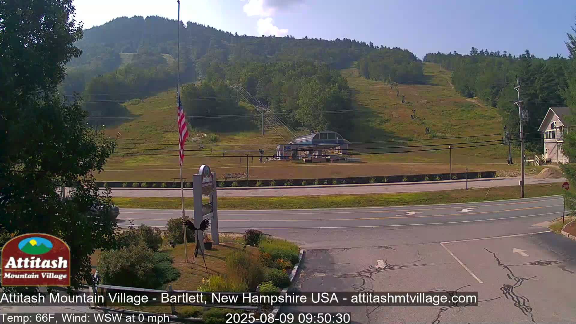Attitash Mountain Village & Ski Slopes Live Cam - Bartlett, Carroll, New Hampshire, USA