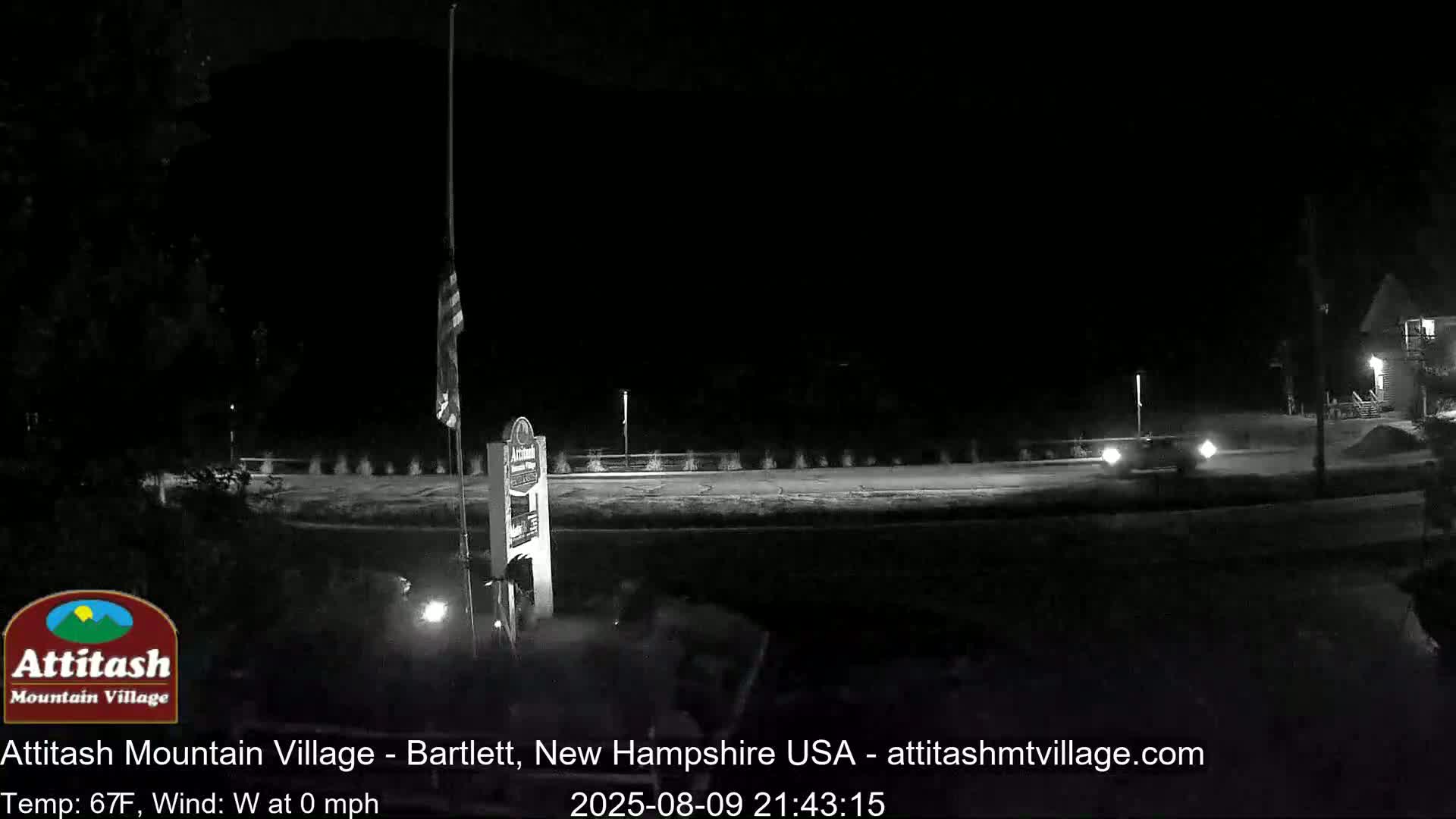 Attitash Mountain Village & Ski Slopes Live Cam - Bartlett, Carroll, New Hampshire, USA
