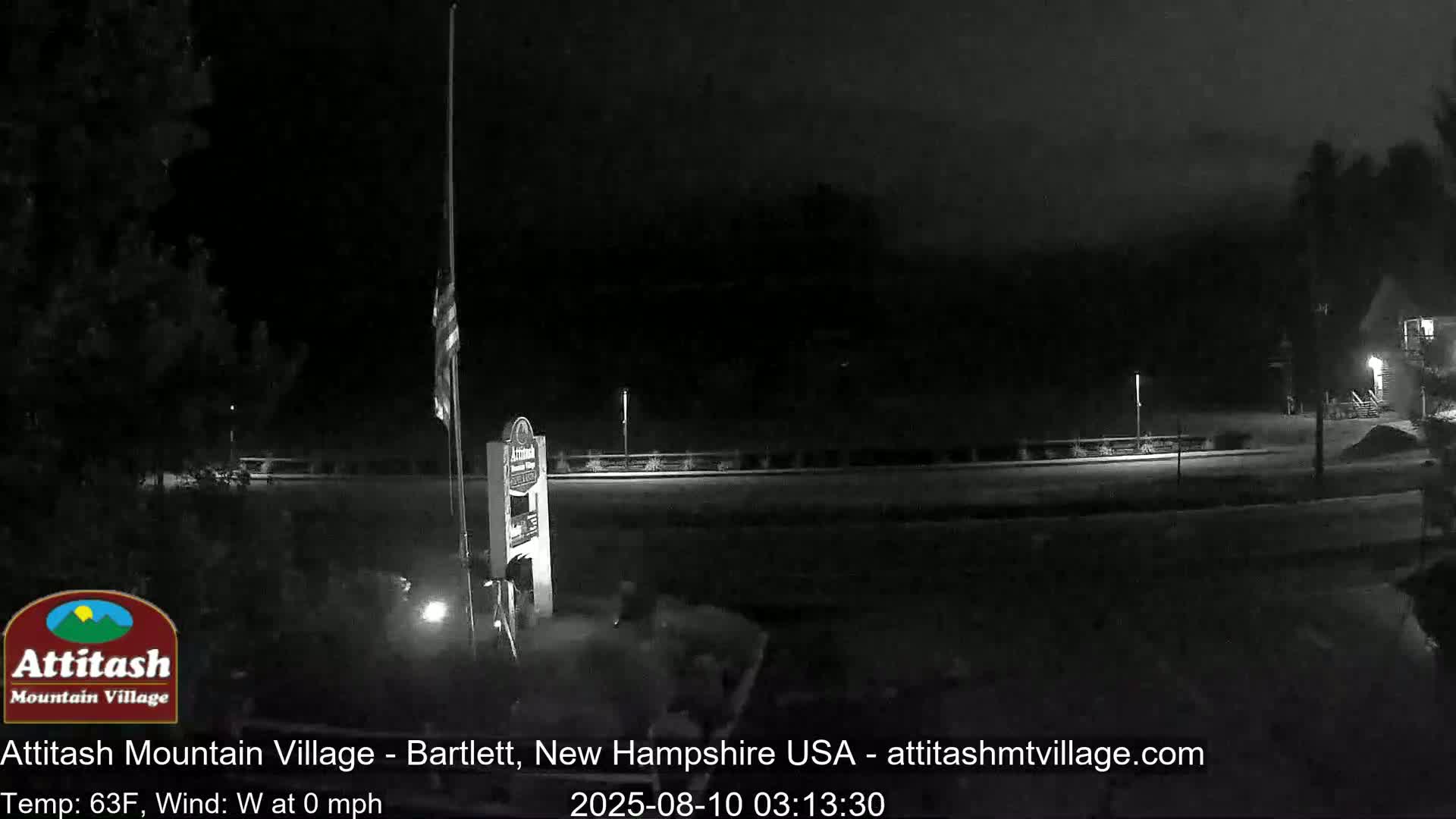 Attitash Mountain Village & Ski Slopes Live Cam - Bartlett, Carroll, New Hampshire, USA