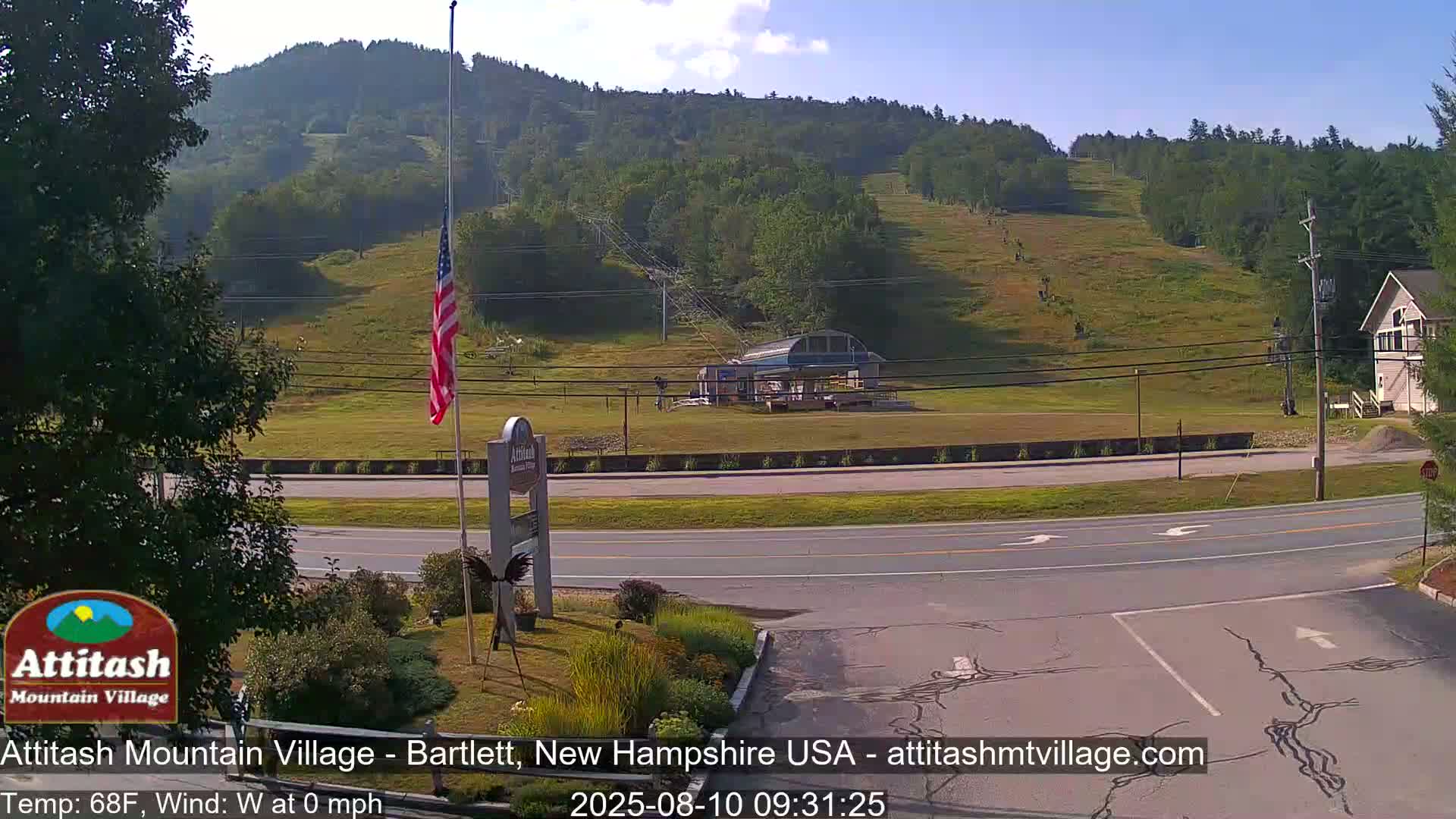 Attitash Mountain Village & Ski Slopes Live Cam - Bartlett, Carroll, New Hampshire, USA