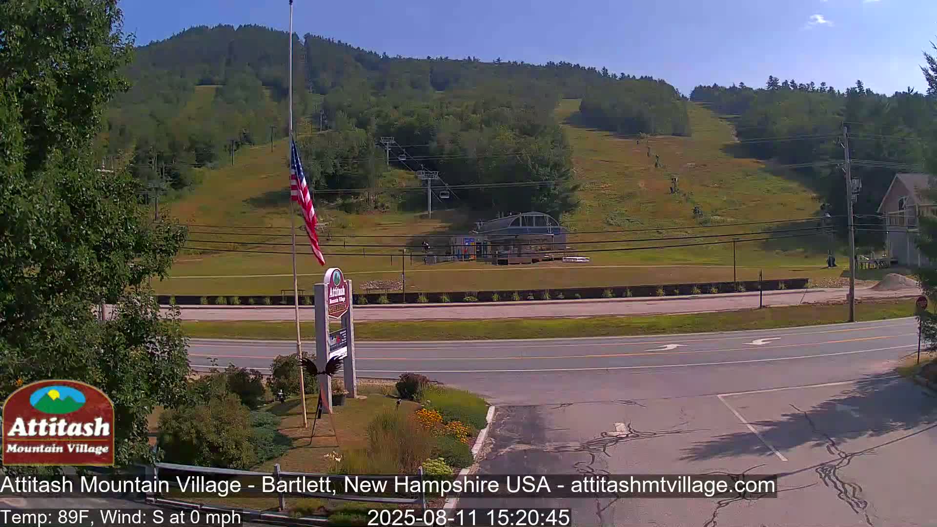 Attitash Mountain Village & Ski Slopes Live Cam - Bartlett, Carroll, New Hampshire, USA