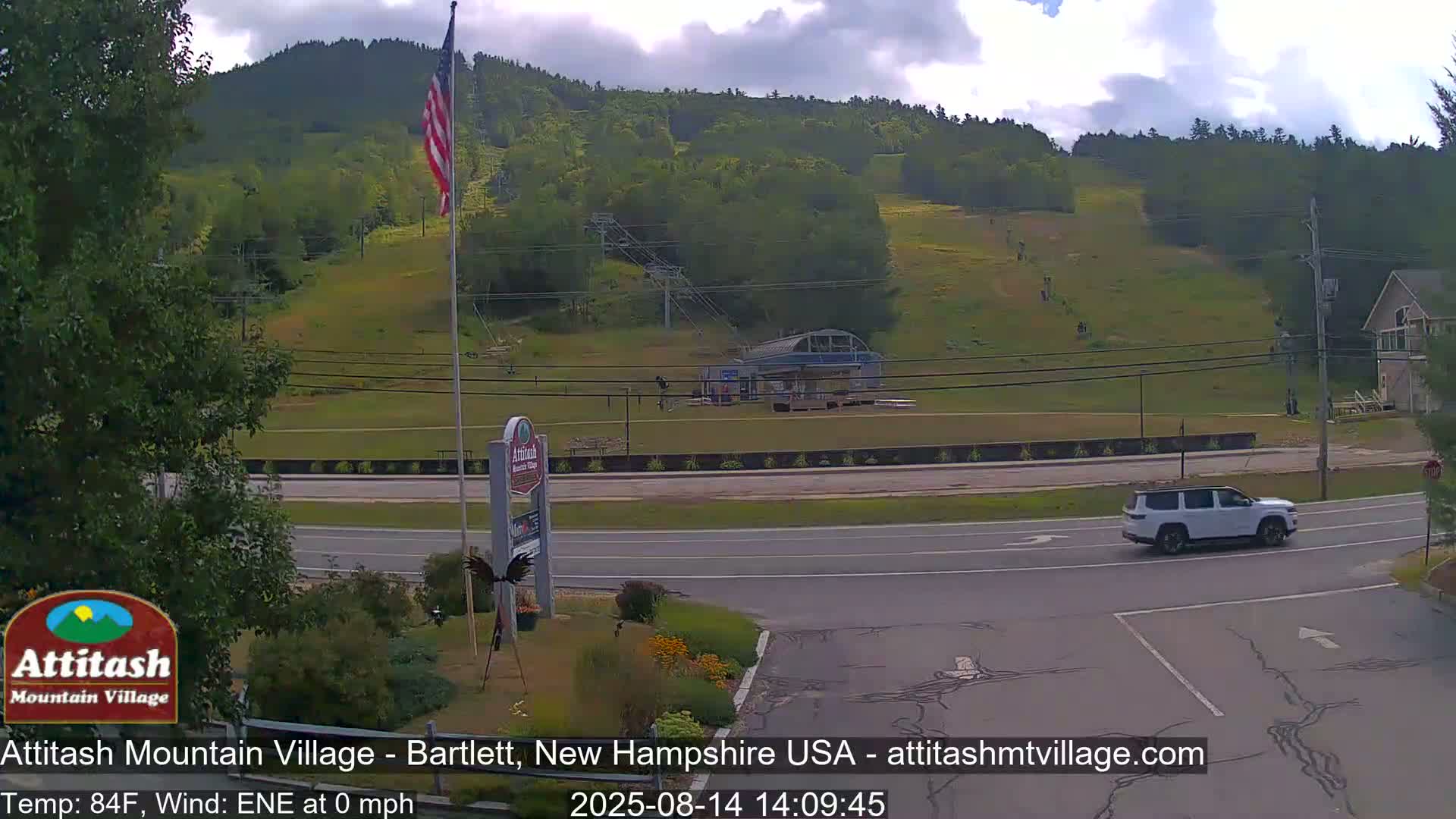 Attitash Mountain Village & Ski Slopes Live Cam - Bartlett, Carroll, New Hampshire, USA