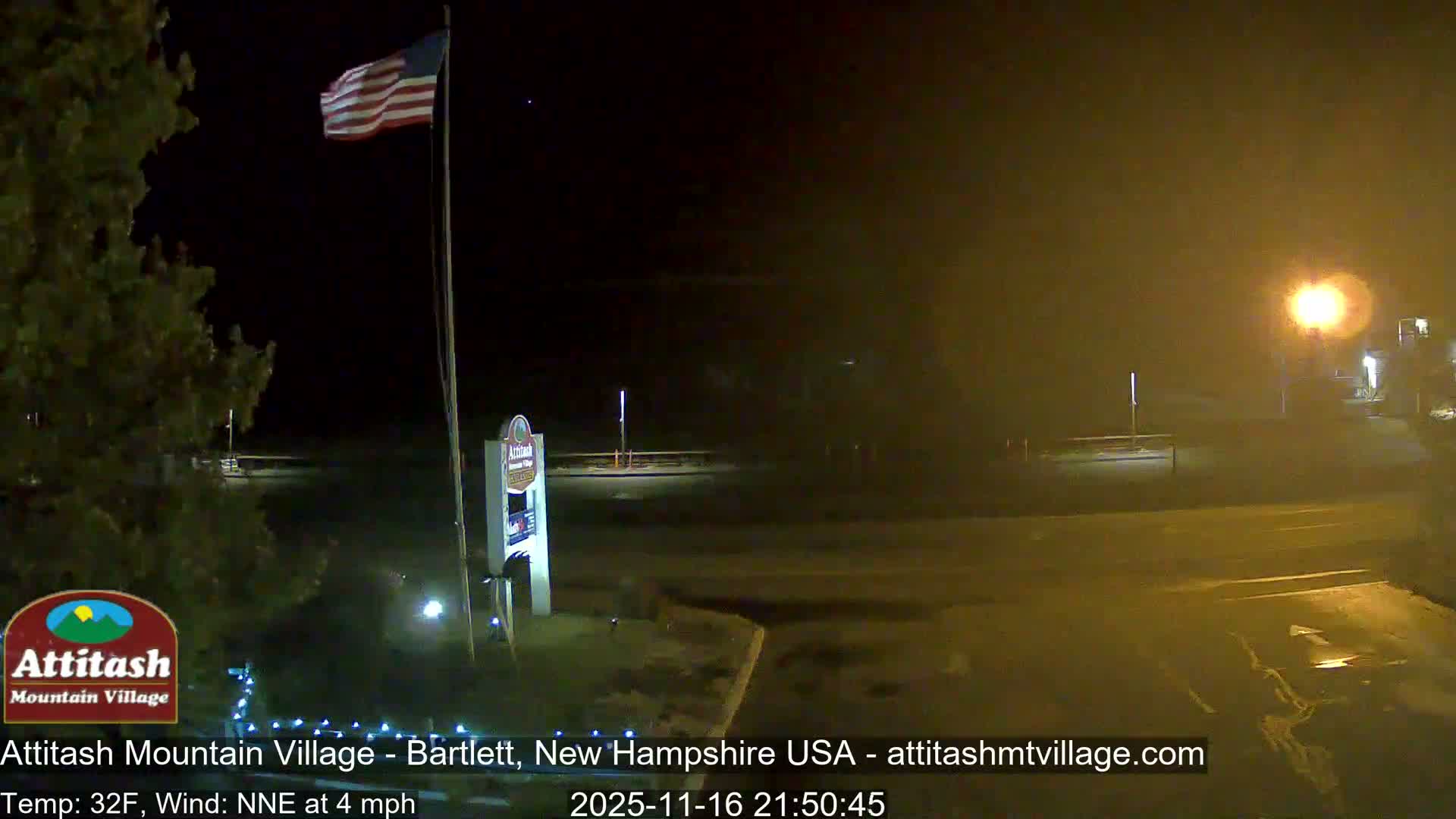 Attitash Mountain Village & Ski Slopes Live Cam - Bartlett, Carroll, New Hampshire, USA