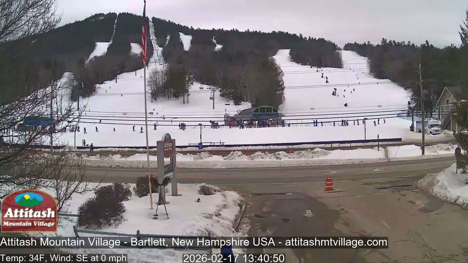 Attitash Mountain Village & Ski Slopes Live Cam - Bartlett, Carroll, New Hampshire, USA