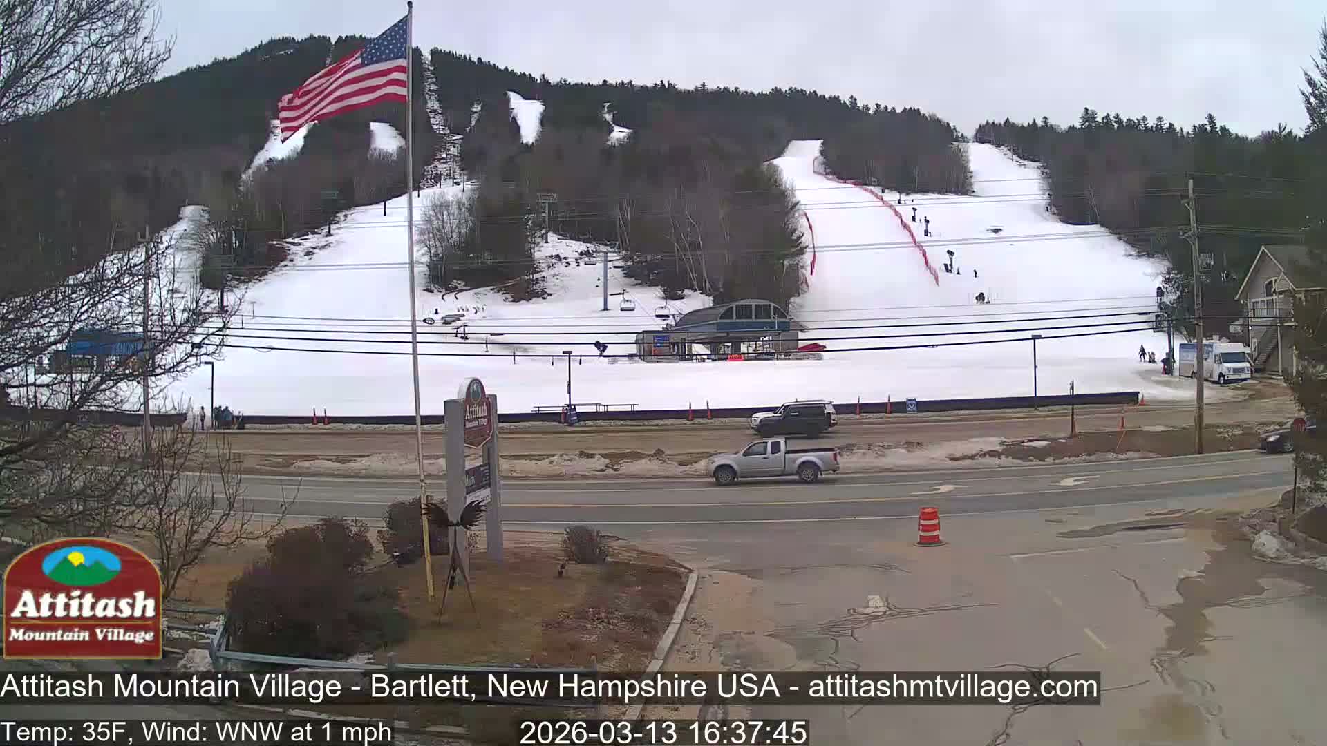 Attitash Mountain Village & Ski Slopes Live Cam - Bartlett, Carroll, New Hampshire, USA