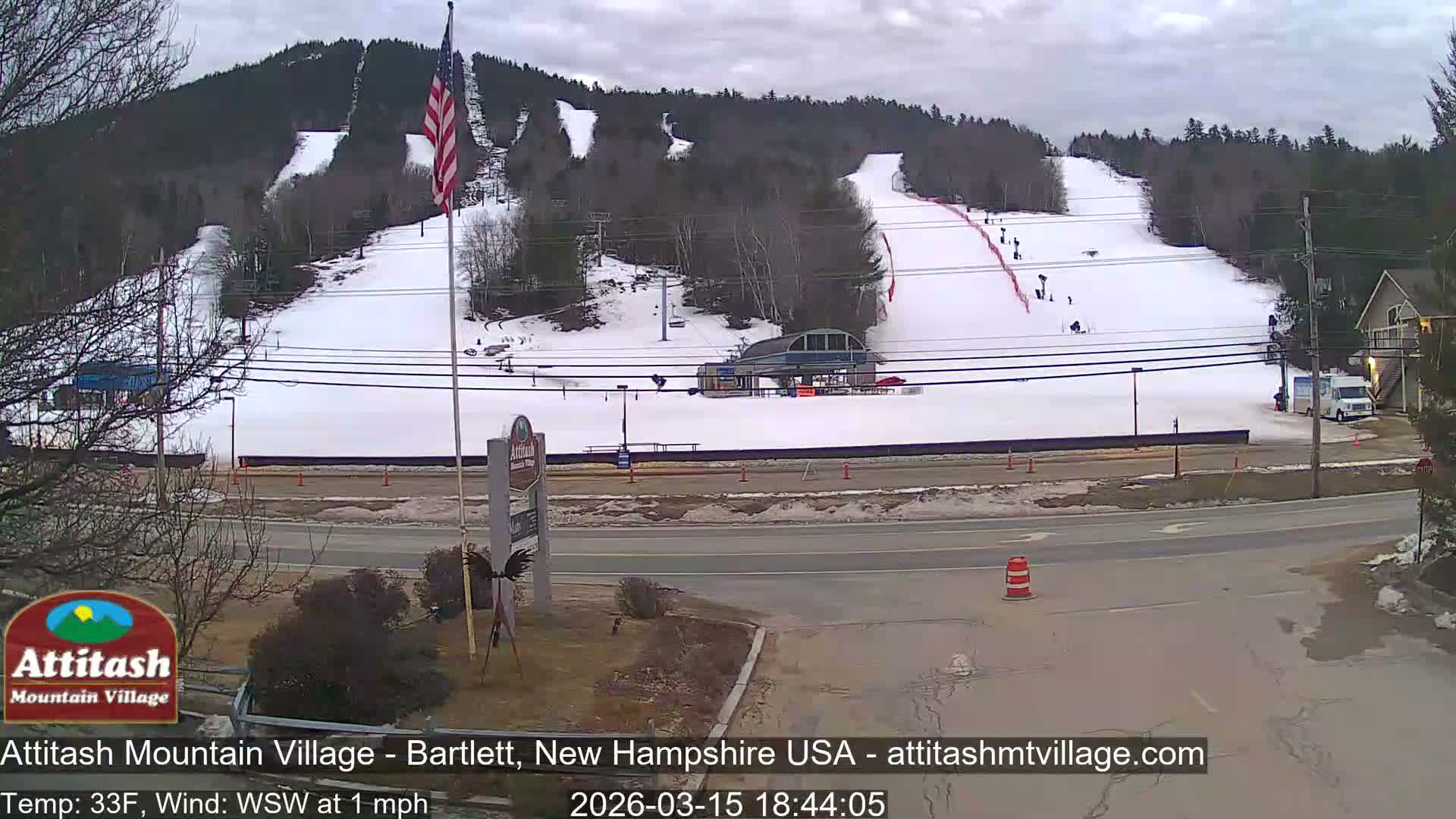 Attitash Mountain Village & Ski Slopes Live Cam - Bartlett, Carroll, New Hampshire, USA