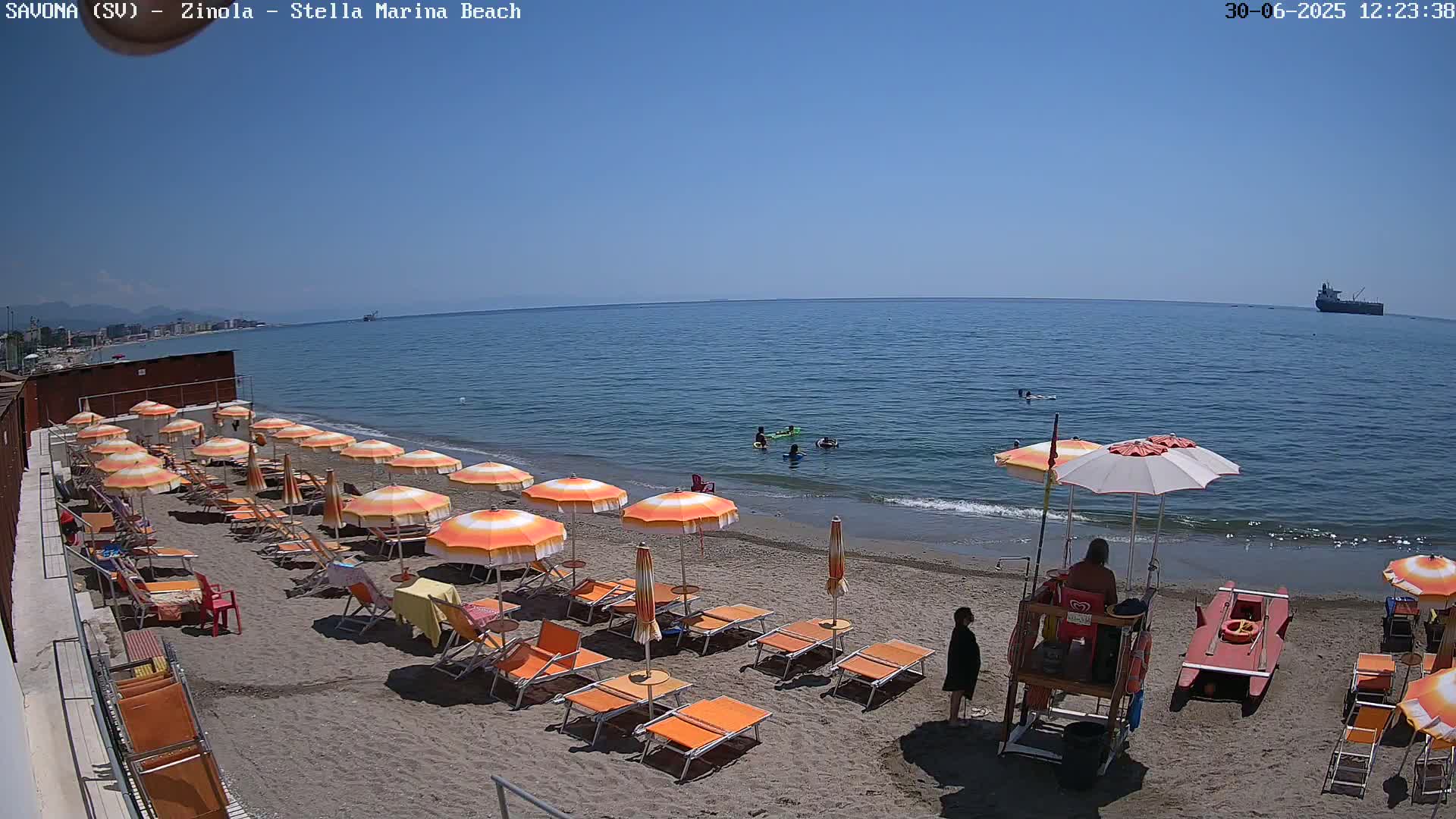 Savona, Spiaggia di Zinola Beach Live Cam - Savona, Liguria, Italy