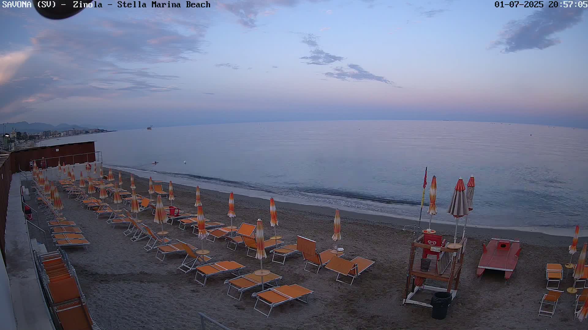 Savona, Spiaggia di Zinola Beach Live Cam - Savona, Liguria, Italy