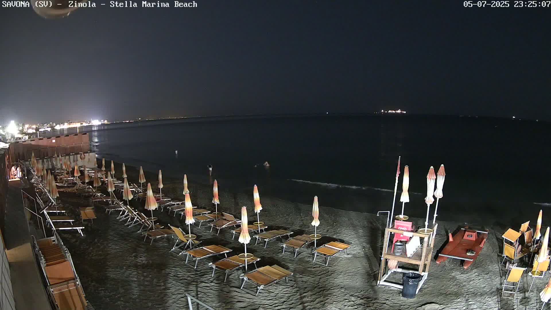 Savona, Spiaggia di Zinola Beach Live Cam - Savona, Liguria, Italy