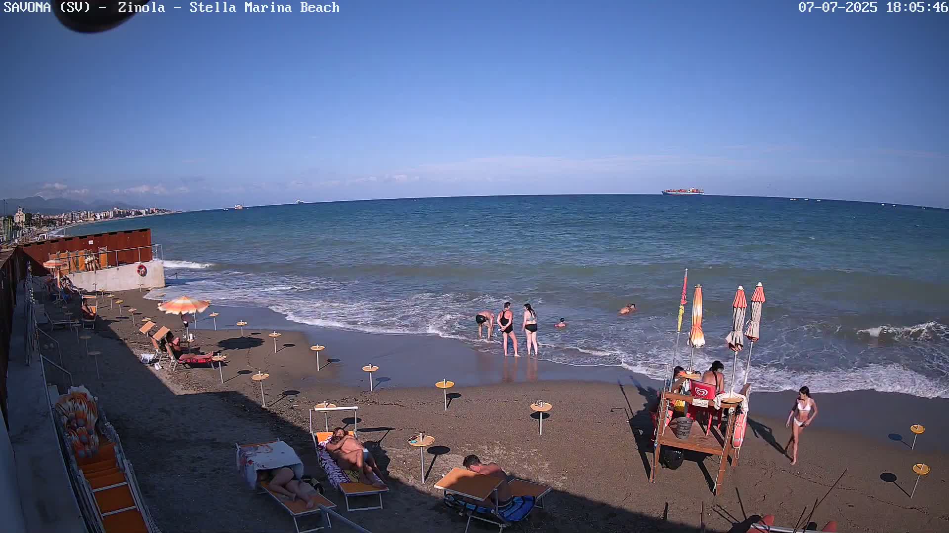 Savona, Spiaggia di Zinola Beach Live Cam - Savona, Liguria, Italy
