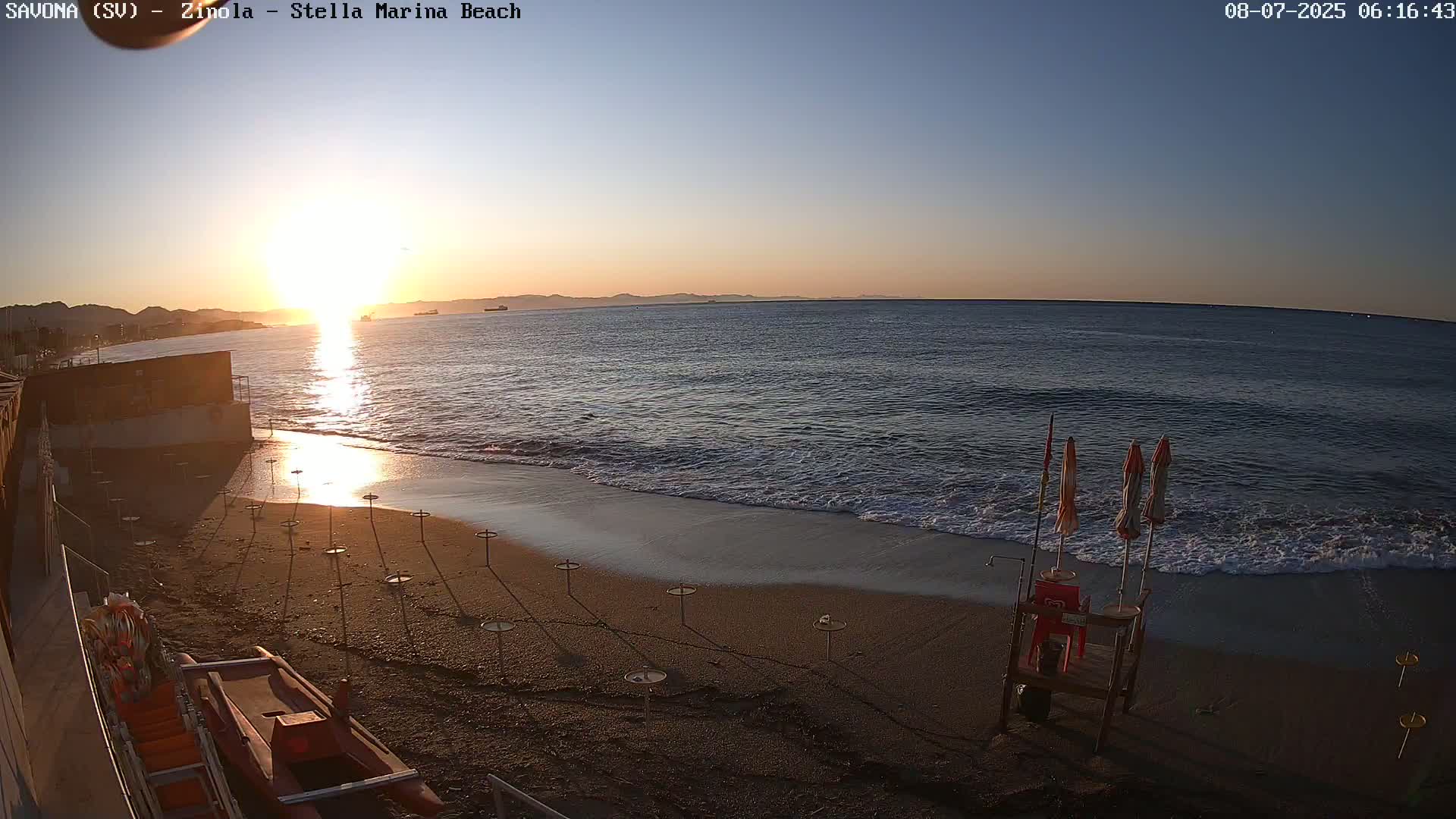 Savona, Spiaggia di Zinola Beach Live Cam - Savona, Liguria, Italy