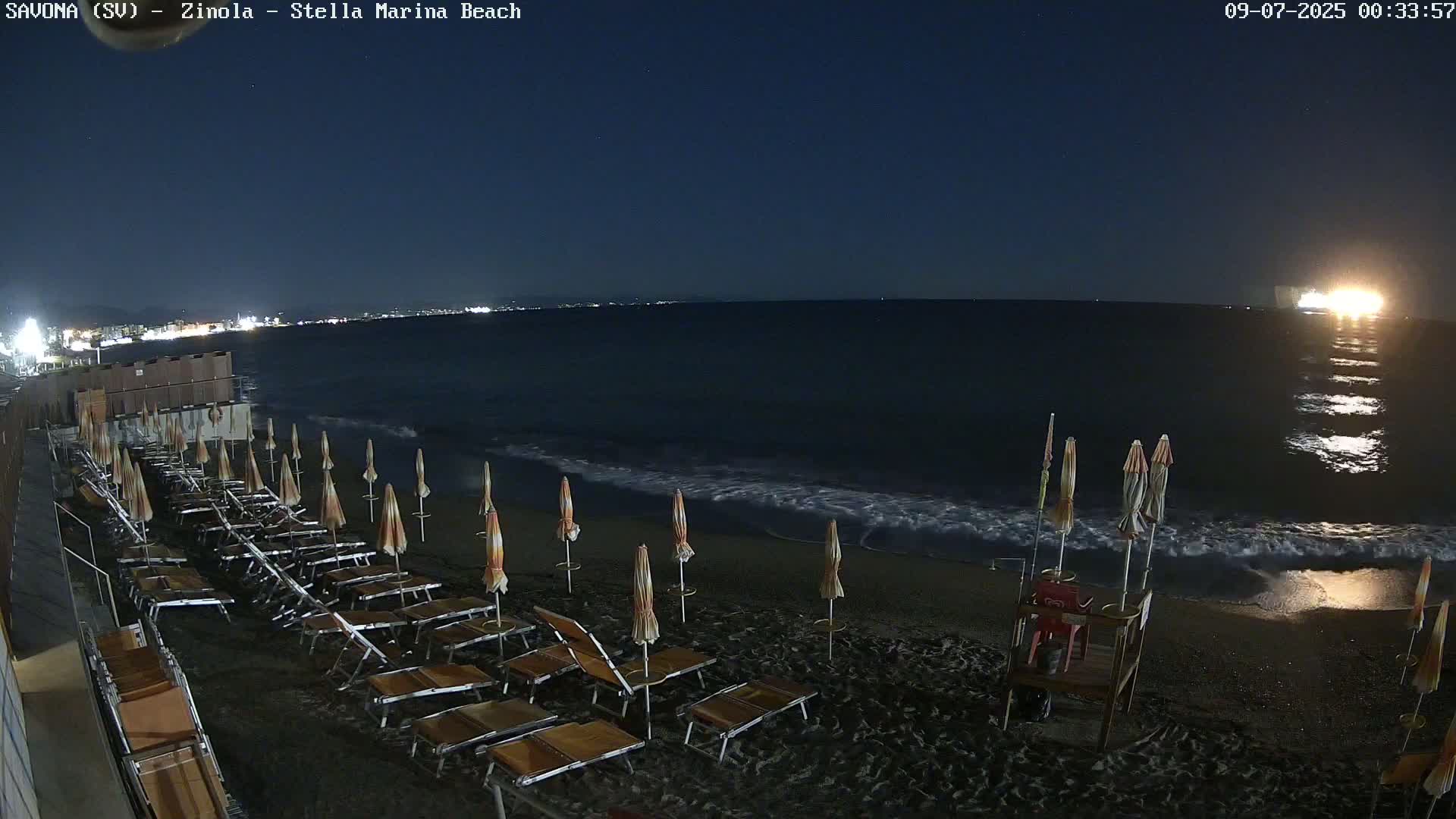Savona, Spiaggia di Zinola Beach Live Cam - Savona, Liguria, Italy