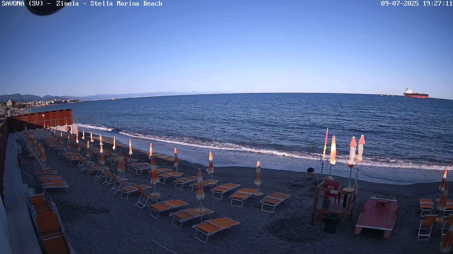 Savona, Spiaggia di Zinola Beach Live Cam - Savona, Liguria, Italy