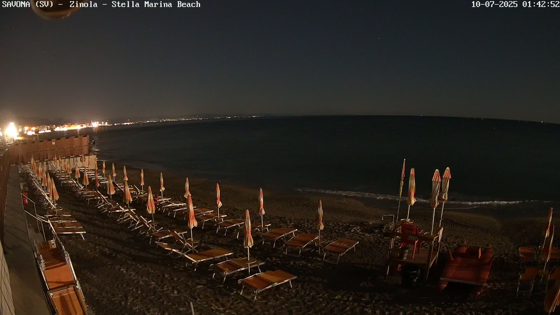 Savona, Spiaggia di Zinola Beach Live Cam - Savona, Liguria, Italy