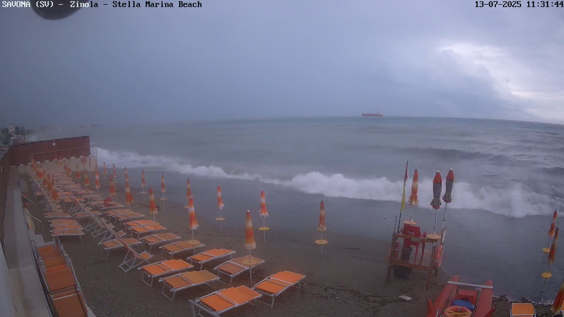 Savona, Spiaggia di Zinola Beach Live Cam - Savona, Liguria, Italy