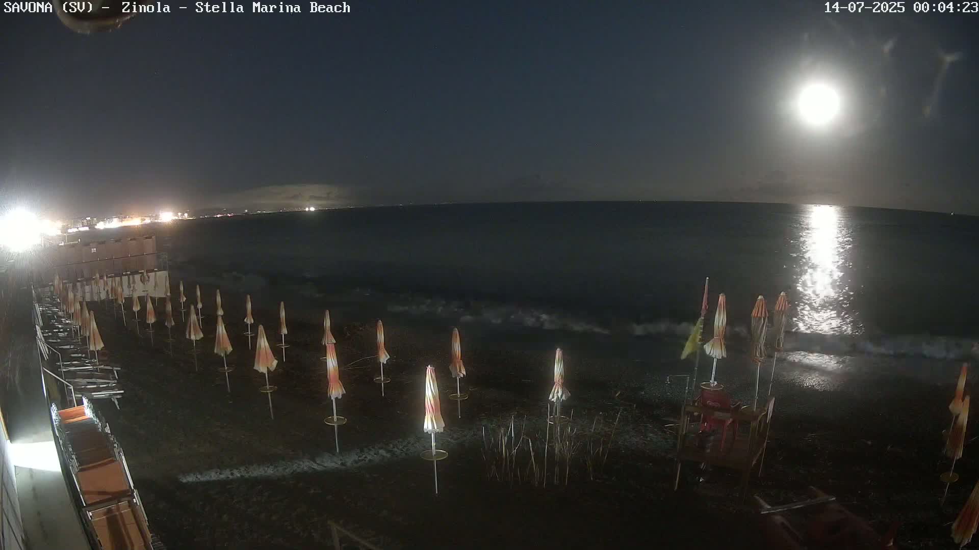 Savona, Spiaggia di Zinola Beach Live Cam - Savona, Liguria, Italy