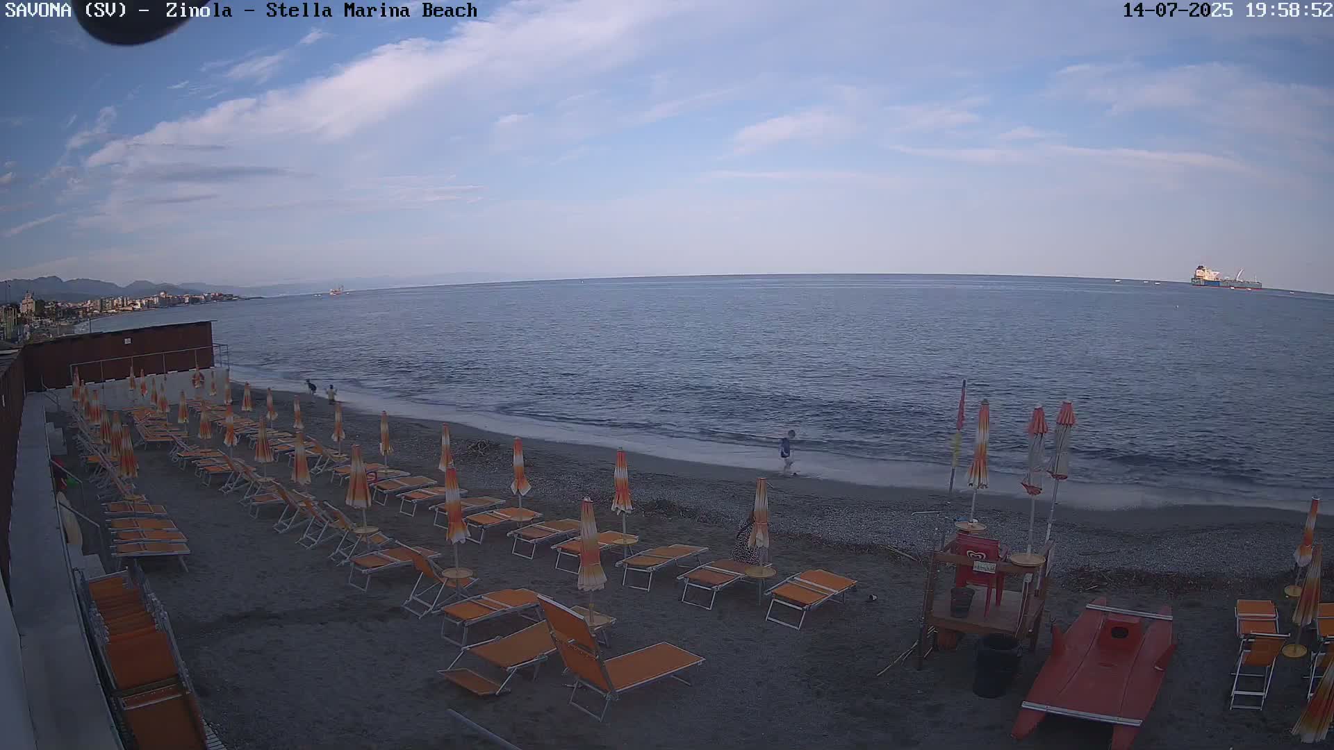 Savona, Spiaggia di Zinola Beach Live Cam - Savona, Liguria, Italy