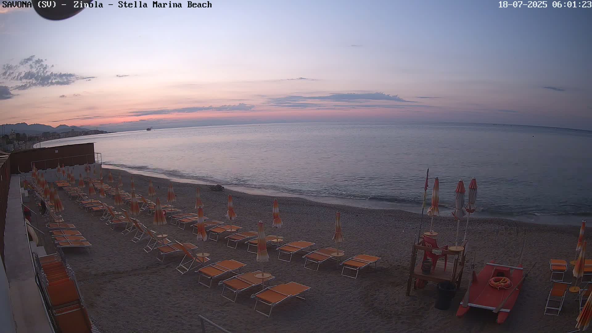 Savona, Spiaggia di Zinola Beach Live Cam - Savona, Liguria, Italy