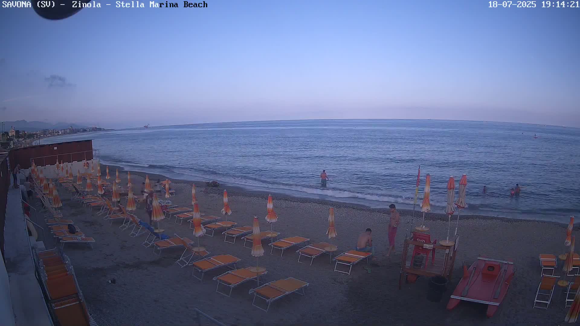 Savona, Spiaggia di Zinola Beach Live Cam - Savona, Liguria, Italy