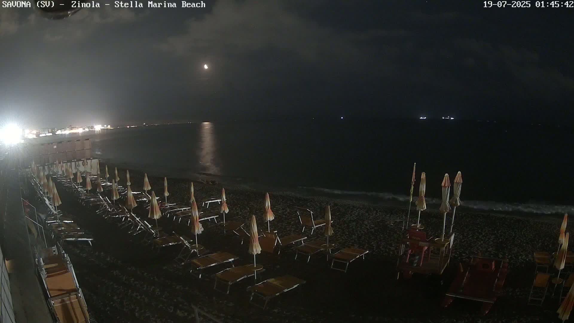 Savona, Spiaggia di Zinola Beach Live Cam - Savona, Liguria, Italy