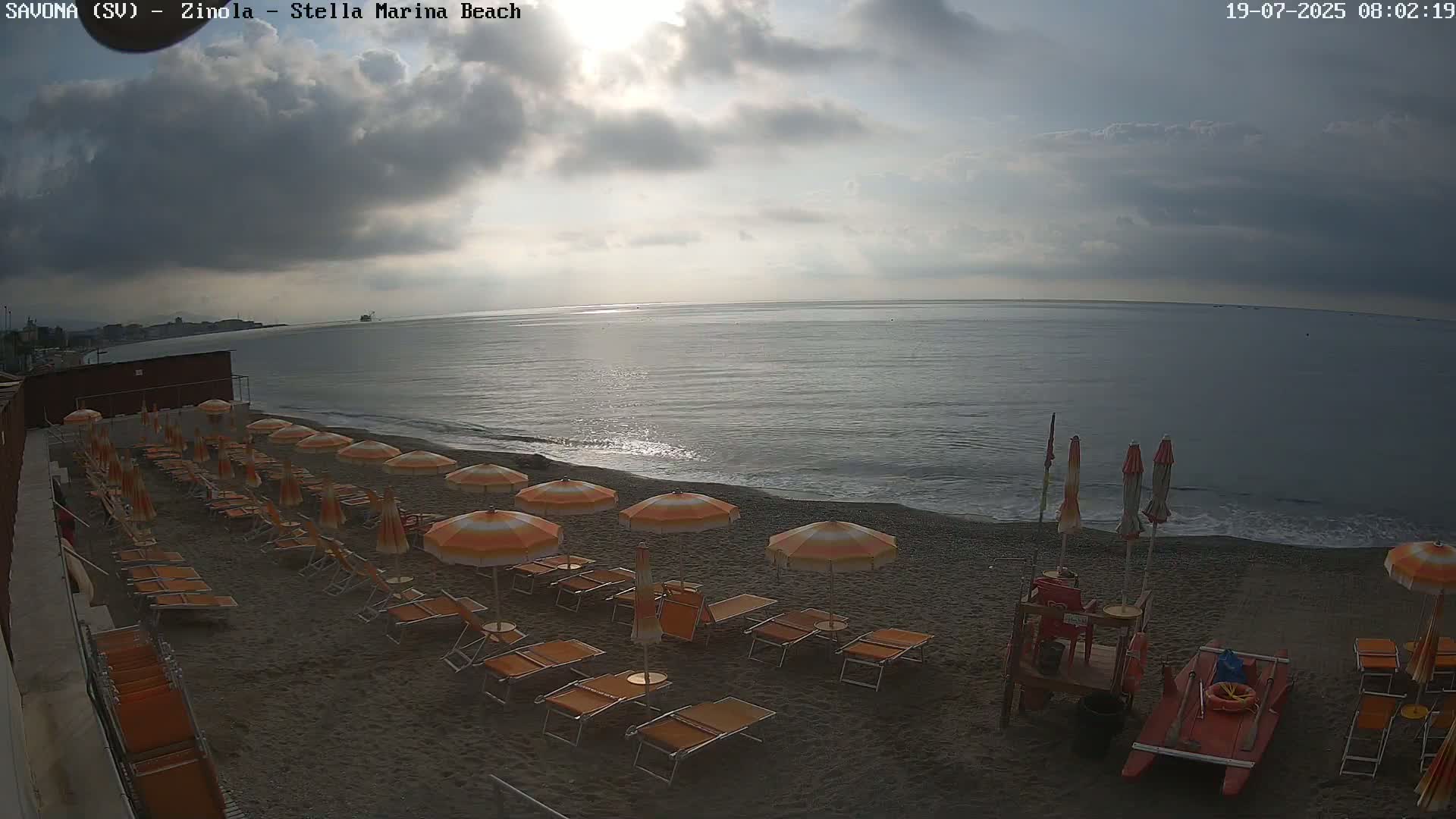 Savona, Spiaggia di Zinola Beach Live Cam - Savona, Liguria, Italy
