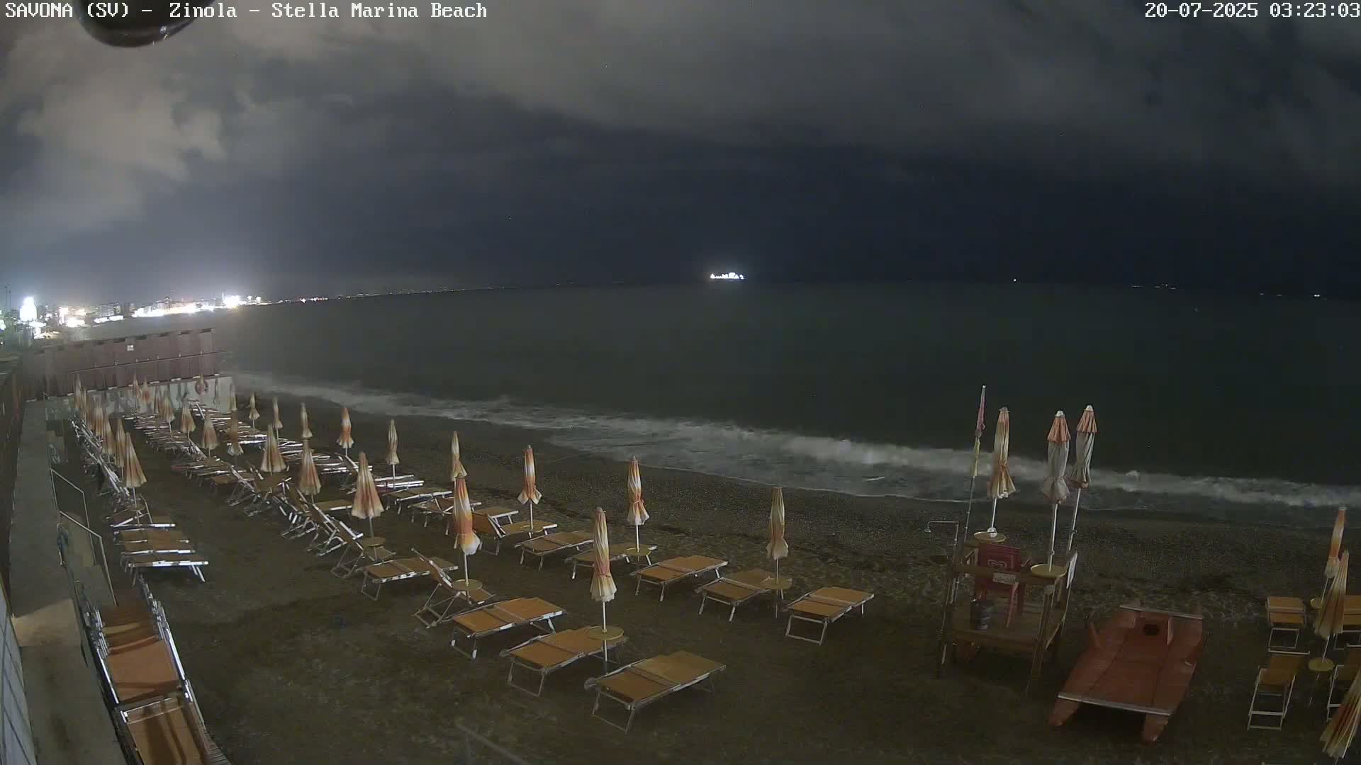 Savona, Spiaggia di Zinola Beach Live Cam - Savona, Liguria, Italy
