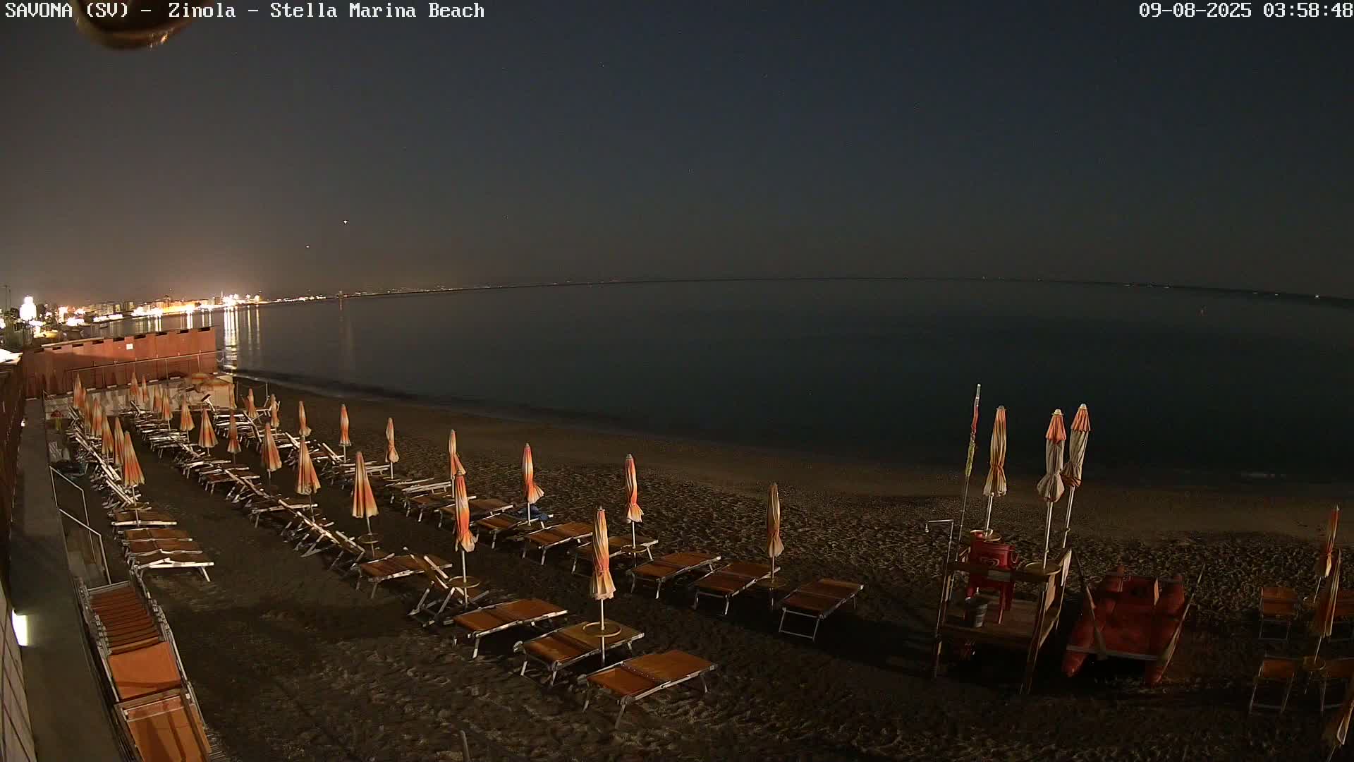 Savona, Spiaggia di Zinola Beach Live Cam - Savona, Liguria, Italy