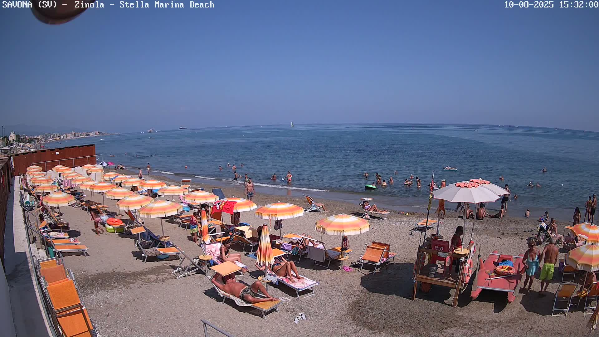 Savona, Spiaggia di Zinola Beach Live Cam - Savona, Liguria, Italy