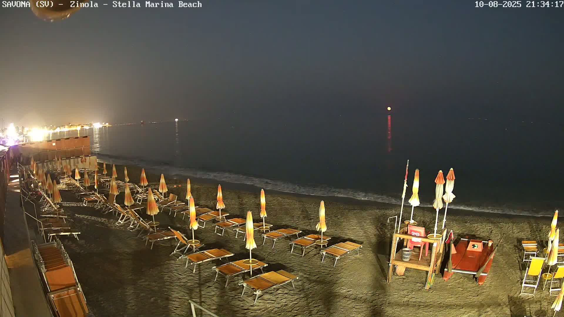Savona, Spiaggia di Zinola Beach Live Cam - Savona, Liguria, Italy