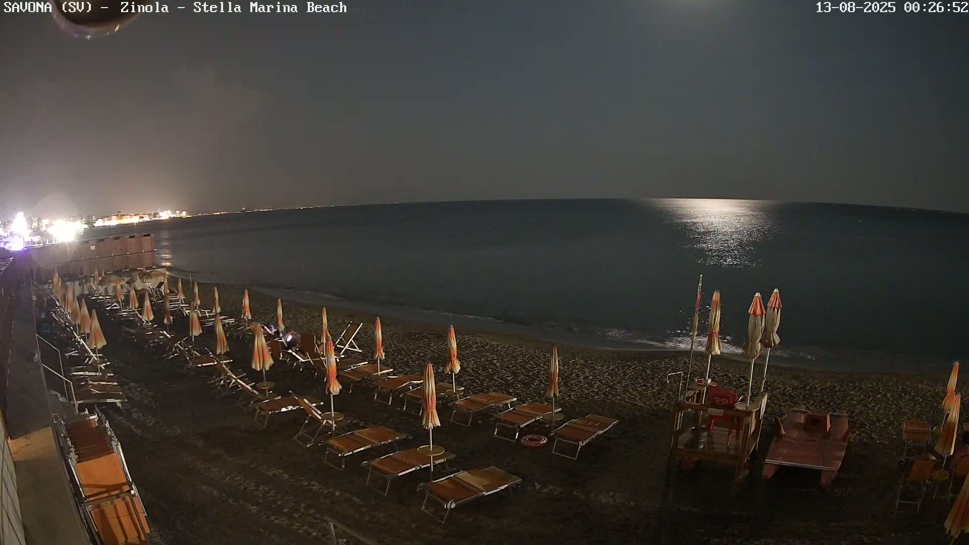 Savona, Spiaggia di Zinola Beach Live Cam - Savona, Liguria, Italy