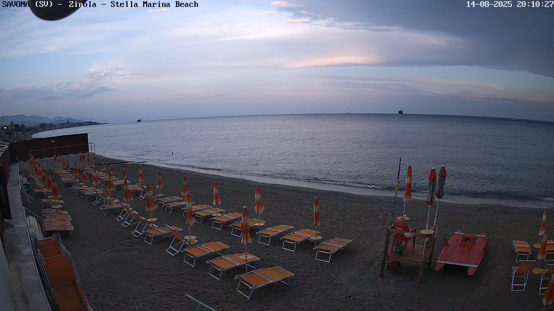 Savona, Spiaggia di Zinola Beach Live Cam - Savona, Liguria, Italy