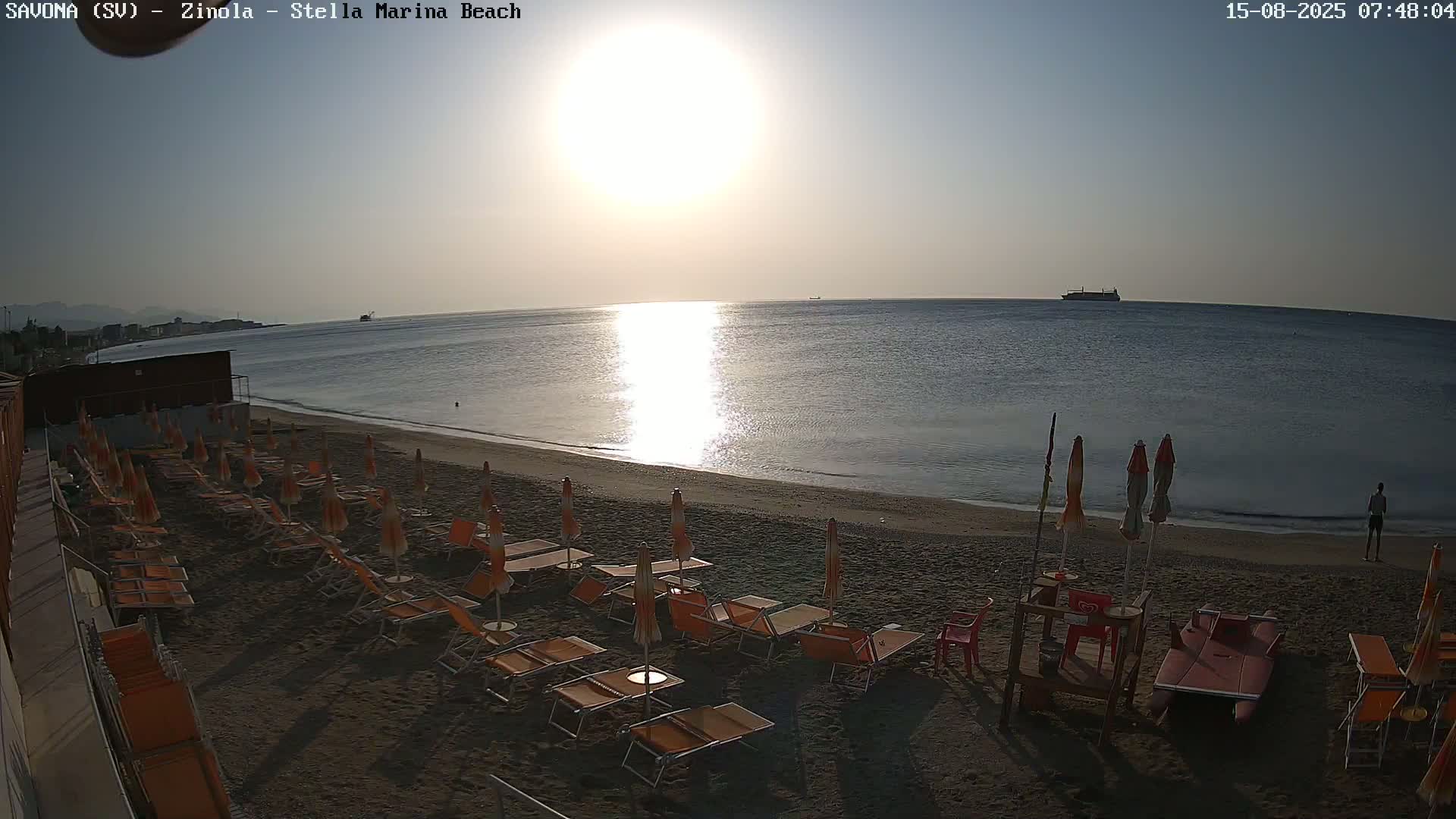 Savona, Spiaggia di Zinola Beach Live Cam - Savona, Liguria, Italy