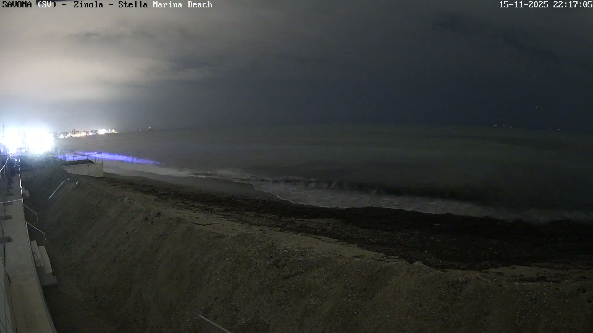 Savona, Spiaggia di Zinola Beach Live Cam - Savona, Liguria, Italy