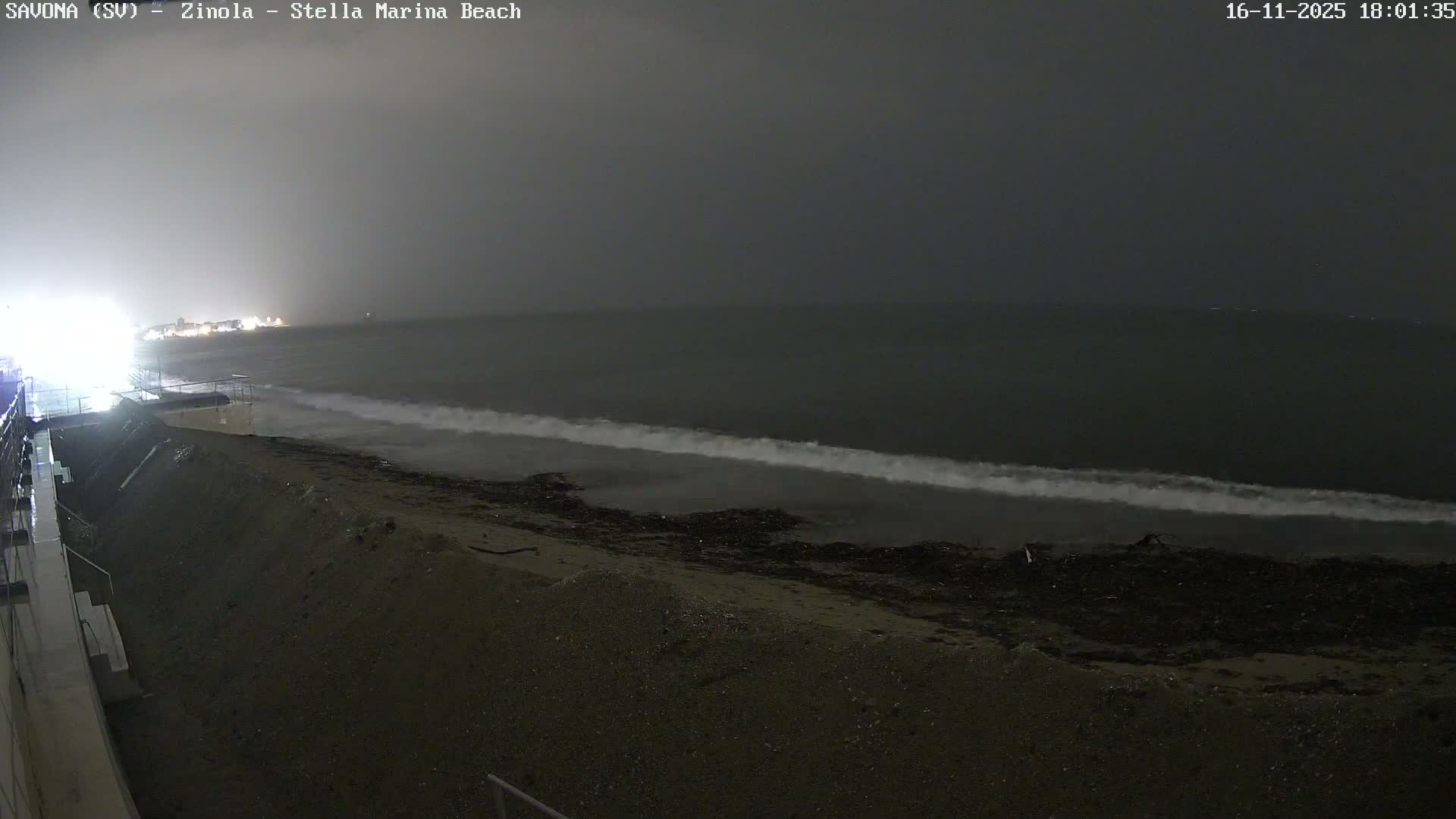 Savona, Spiaggia di Zinola Beach Live Cam - Savona, Liguria, Italy