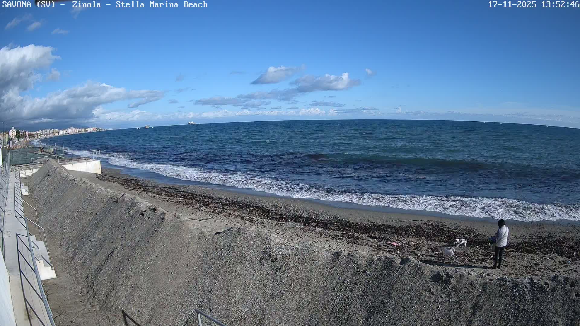 Savona, Spiaggia di Zinola Beach Live Cam - Savona, Liguria, Italy