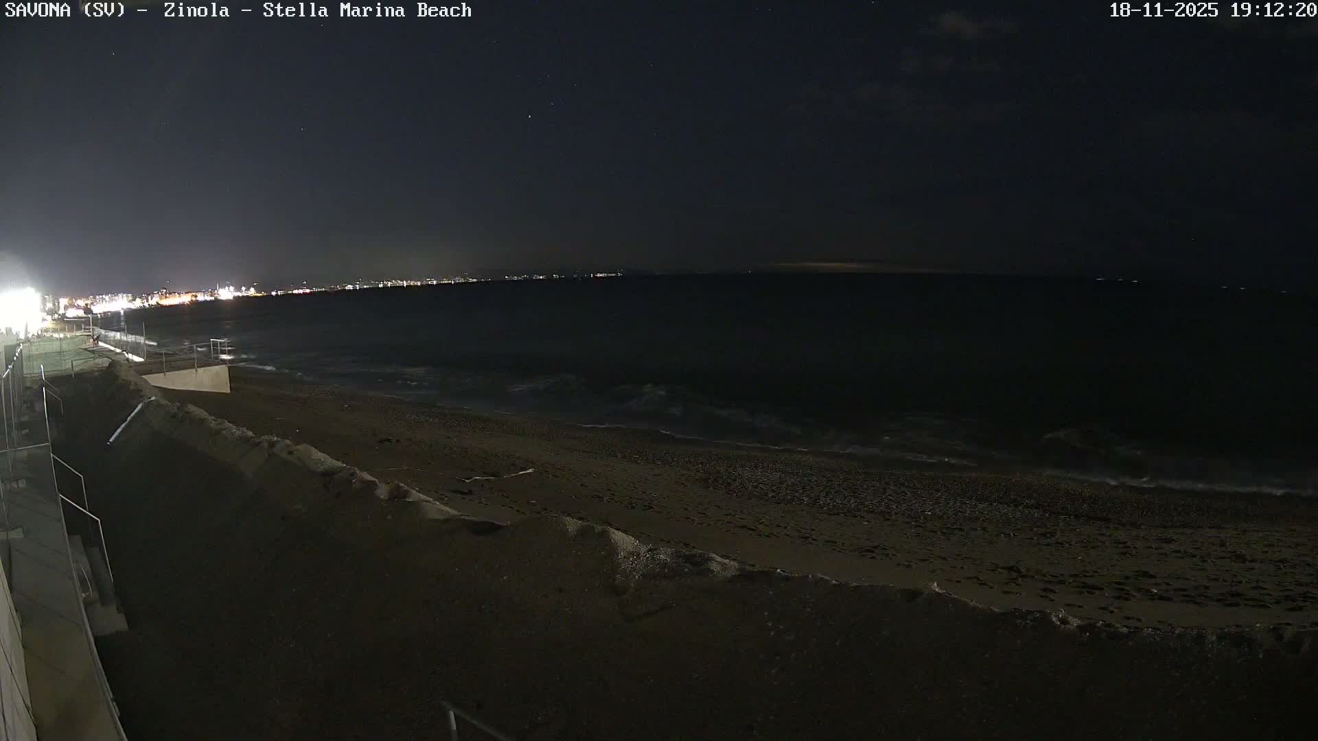 Savona, Spiaggia di Zinola Beach Live Cam - Savona, Liguria, Italy