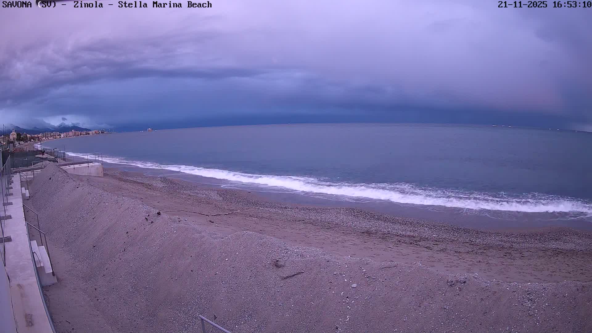 Savona, Spiaggia di Zinola Beach Live Cam - Savona, Liguria, Italy