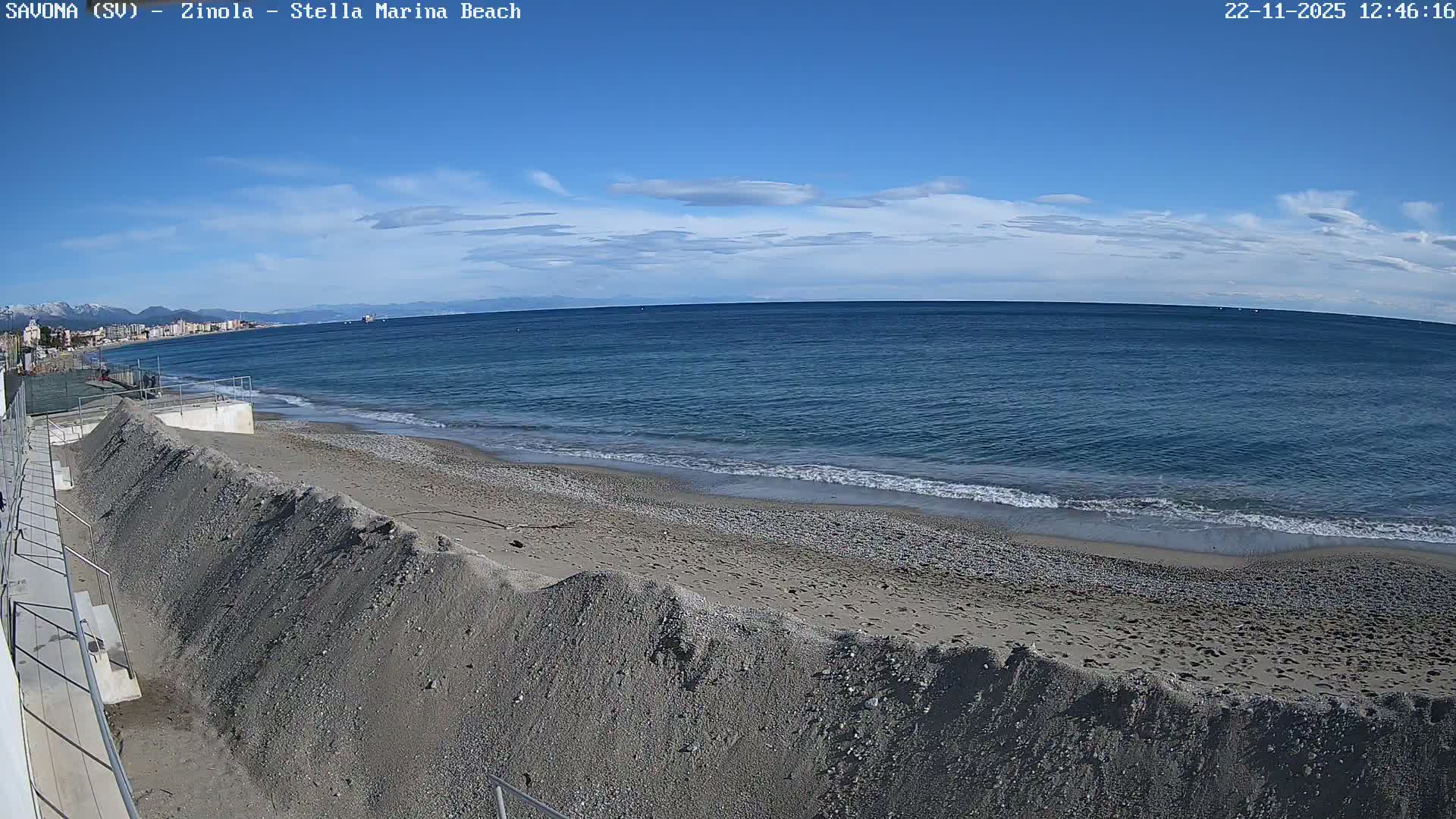 Savona, Spiaggia di Zinola Beach Live Cam - Savona, Liguria, Italy
