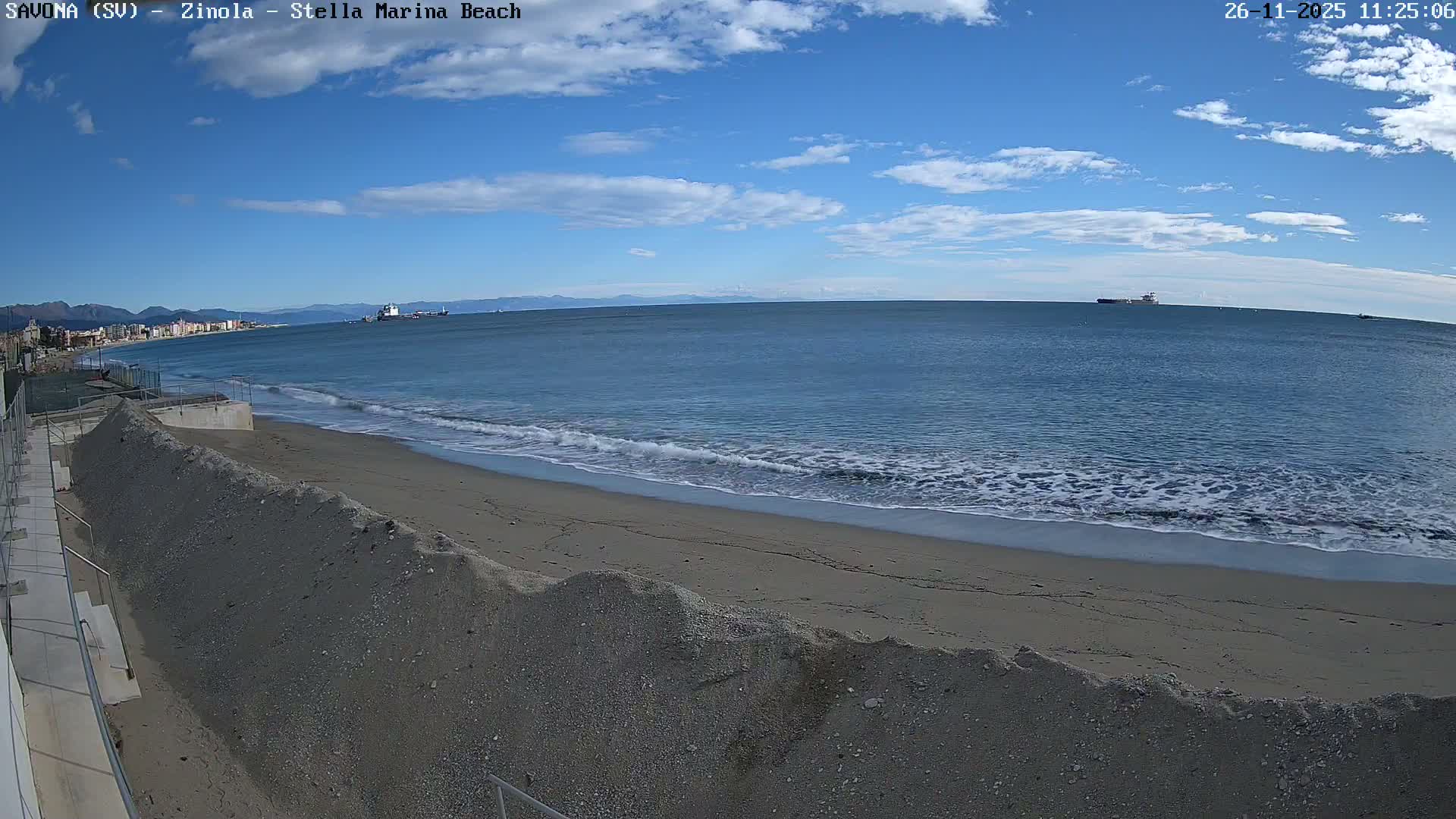 Savona, Spiaggia di Zinola Beach Live Cam - Savona, Liguria, Italy