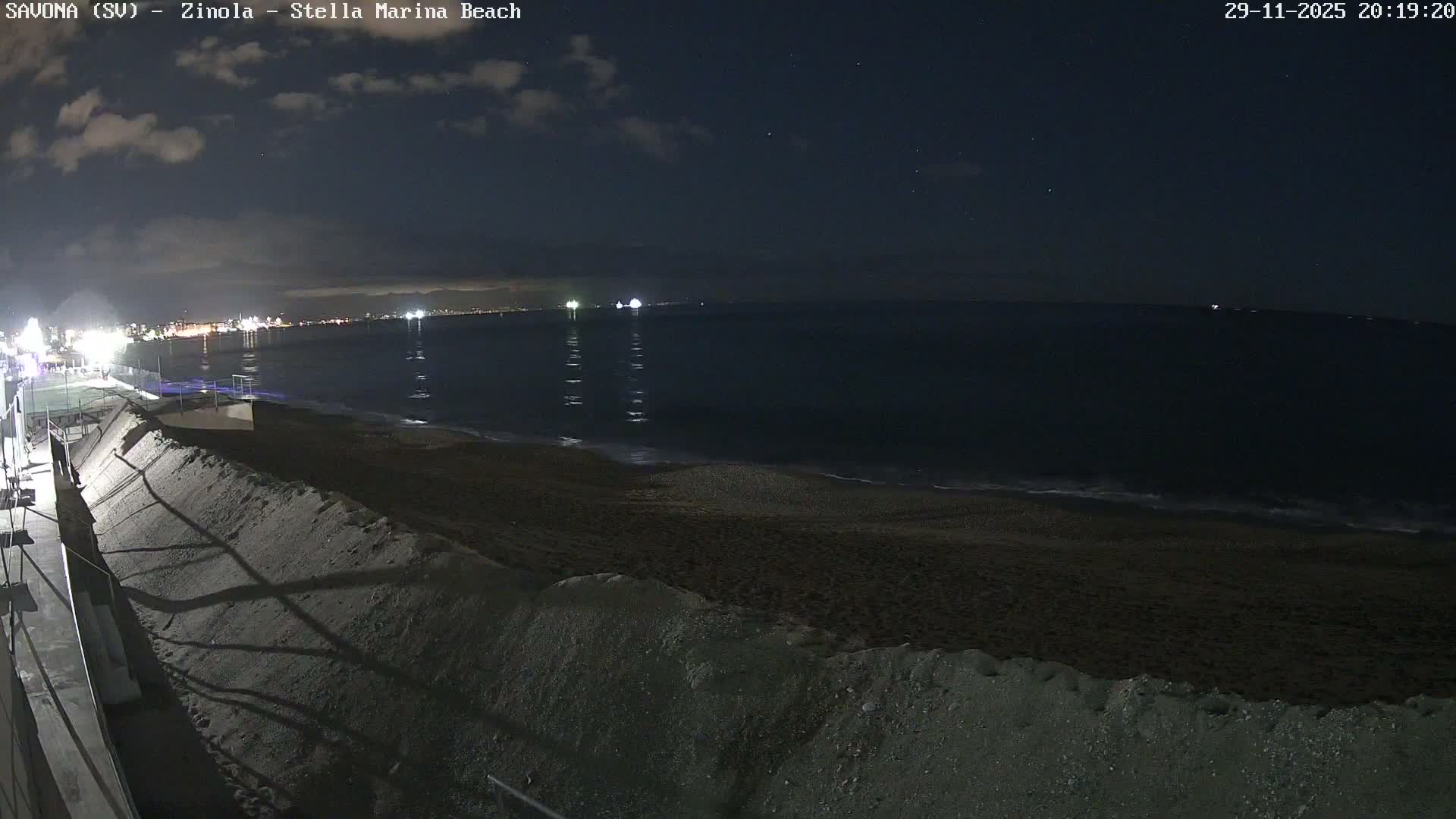 Savona, Spiaggia di Zinola Beach Live Cam - Savona, Liguria, Italy