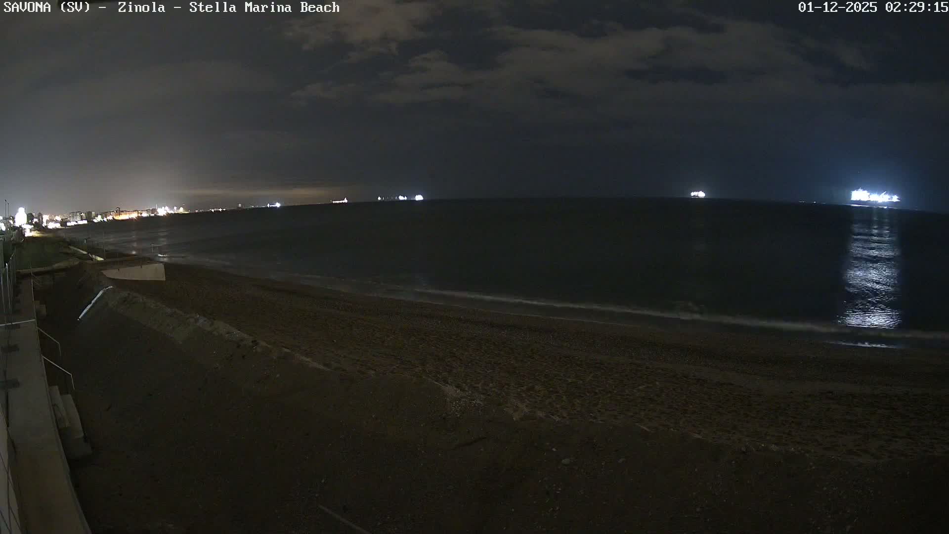 Savona, Spiaggia di Zinola Beach Live Cam - Savona, Liguria, Italy