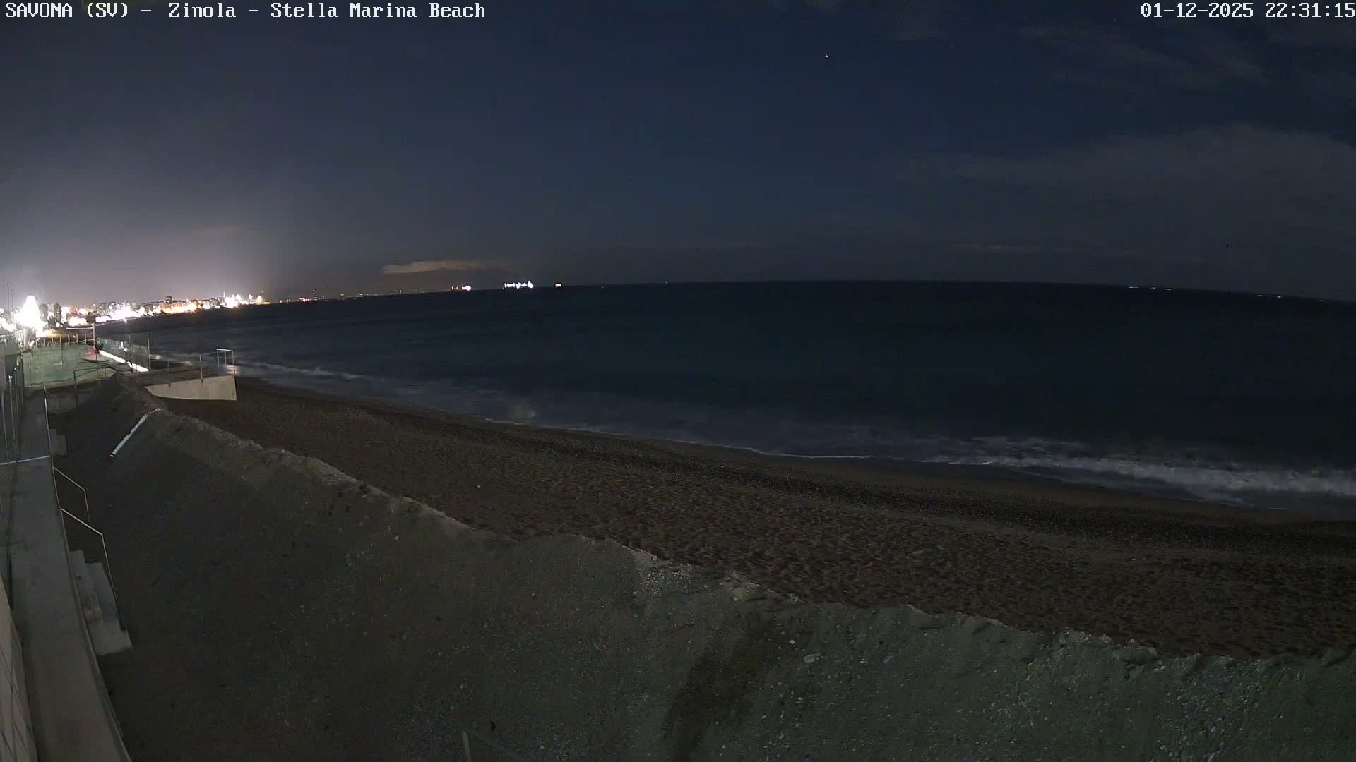 Savona, Spiaggia di Zinola Beach Live Cam - Savona, Liguria, Italy