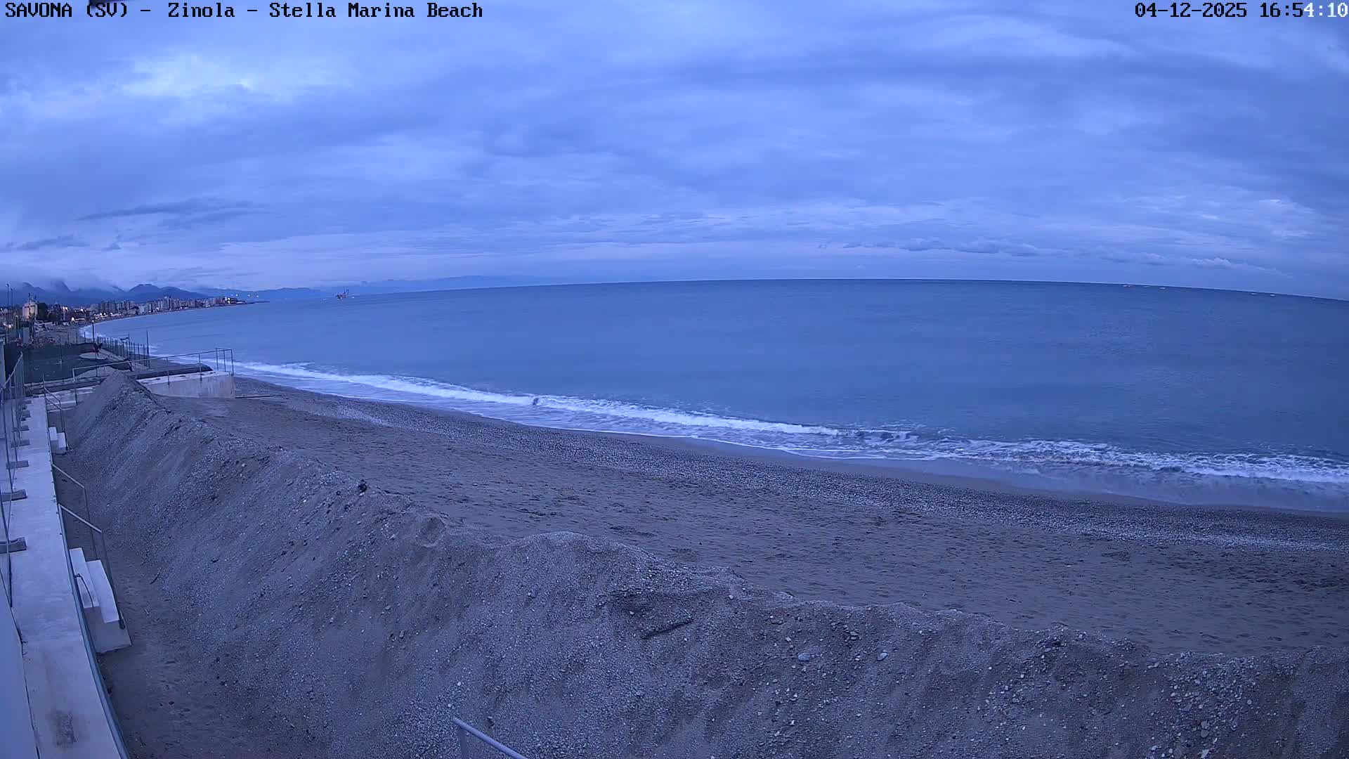 Savona, Spiaggia di Zinola Beach Live Cam - Savona, Liguria, Italy