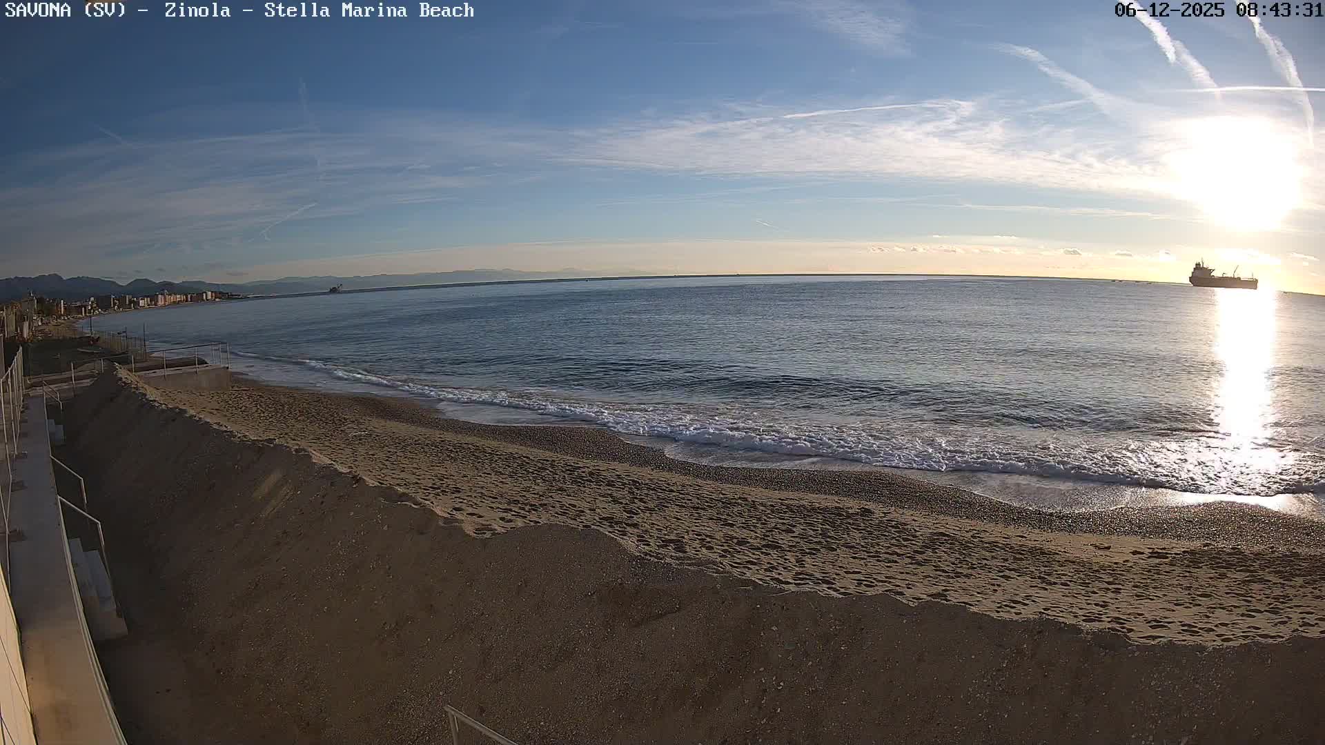 Savona, Spiaggia di Zinola Beach Live Cam - Savona, Liguria, Italy