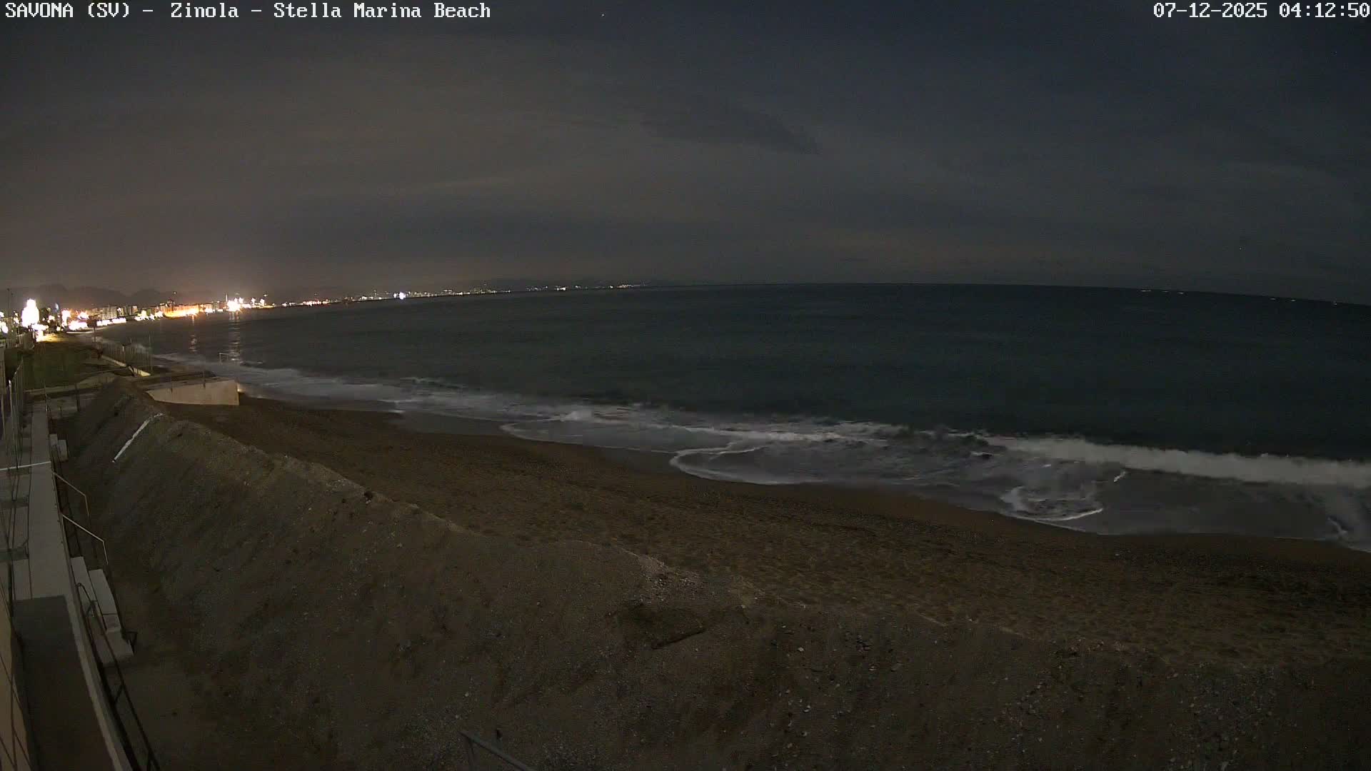Savona, Spiaggia di Zinola Beach Live Cam - Savona, Liguria, Italy
