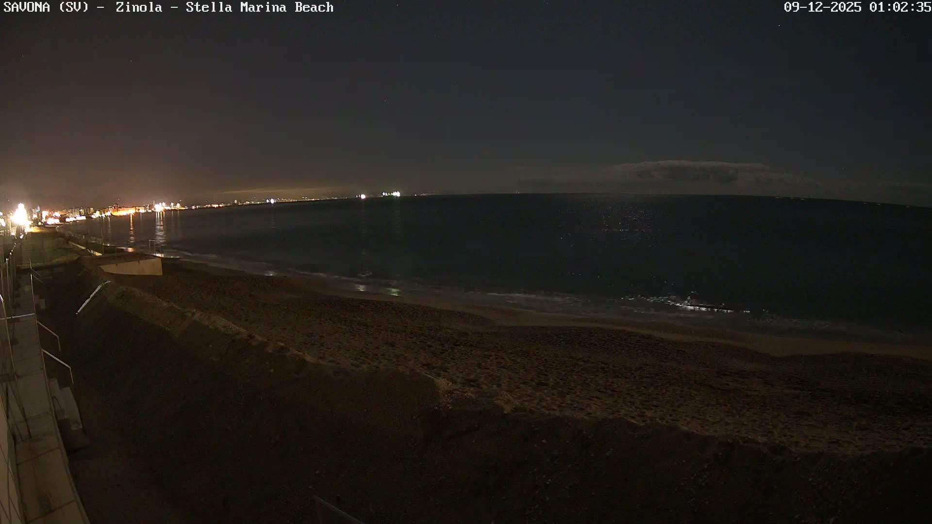 Savona, Spiaggia di Zinola Beach Live Cam - Savona, Liguria, Italy