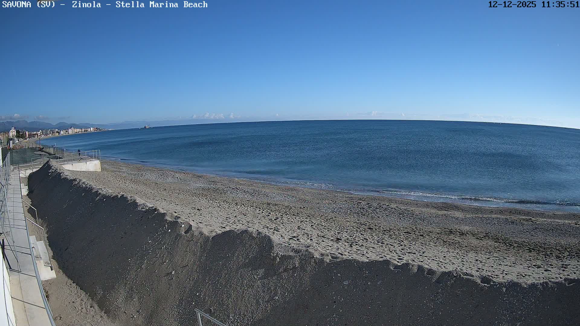 Savona, Spiaggia di Zinola Beach Live Cam - Savona, Liguria, Italy