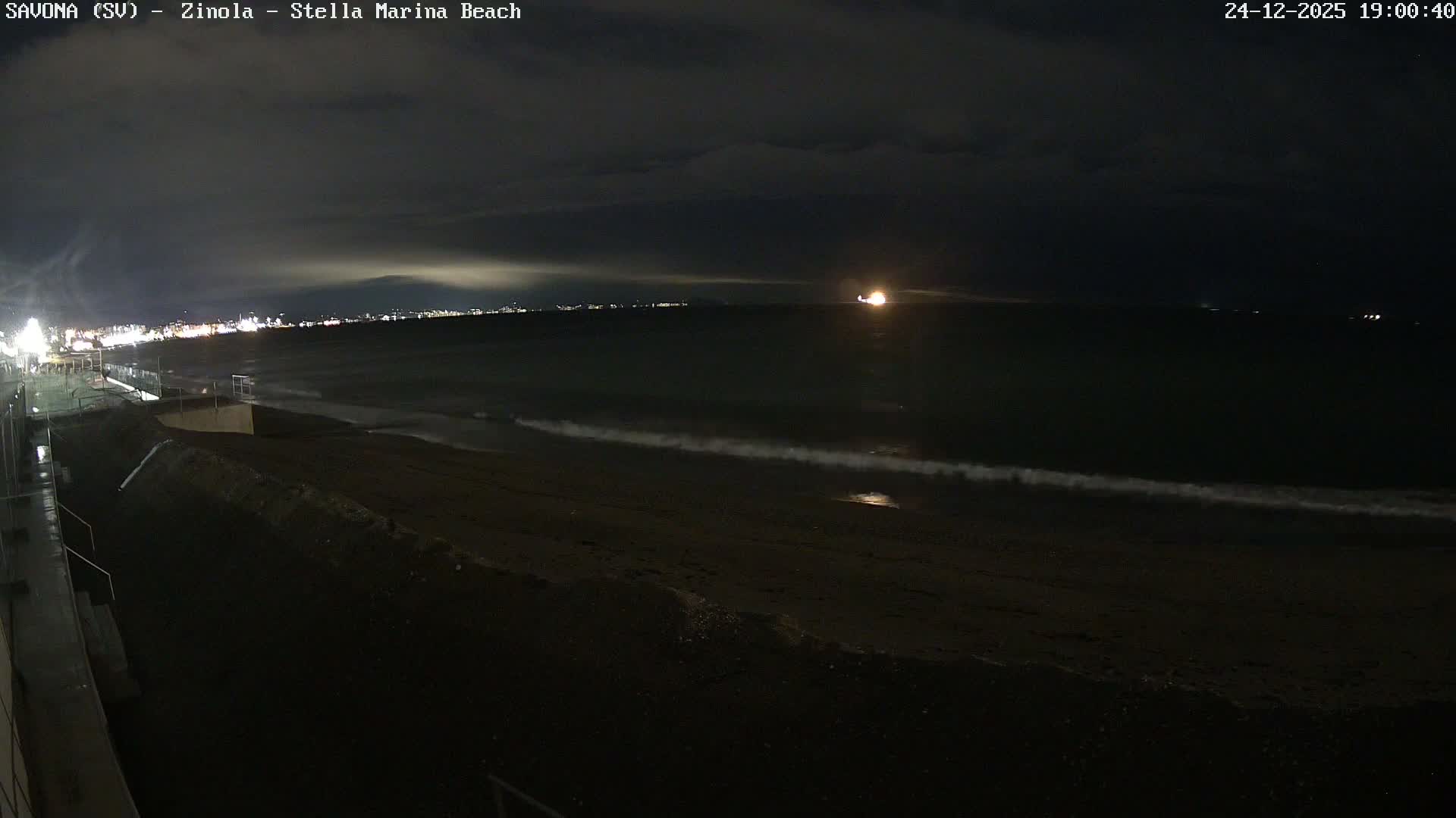 Savona, Spiaggia di Zinola Beach Live Cam - Savona, Liguria, Italy