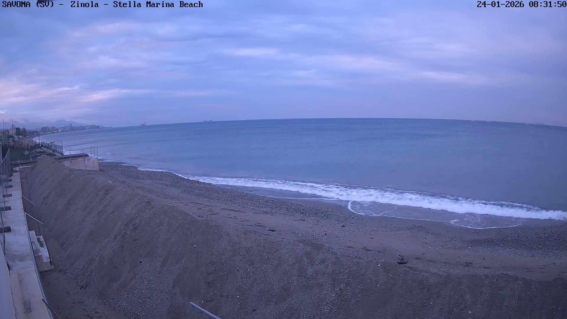 Savona, Spiaggia di Zinola Beach Live Cam - Savona, Liguria, Italy
