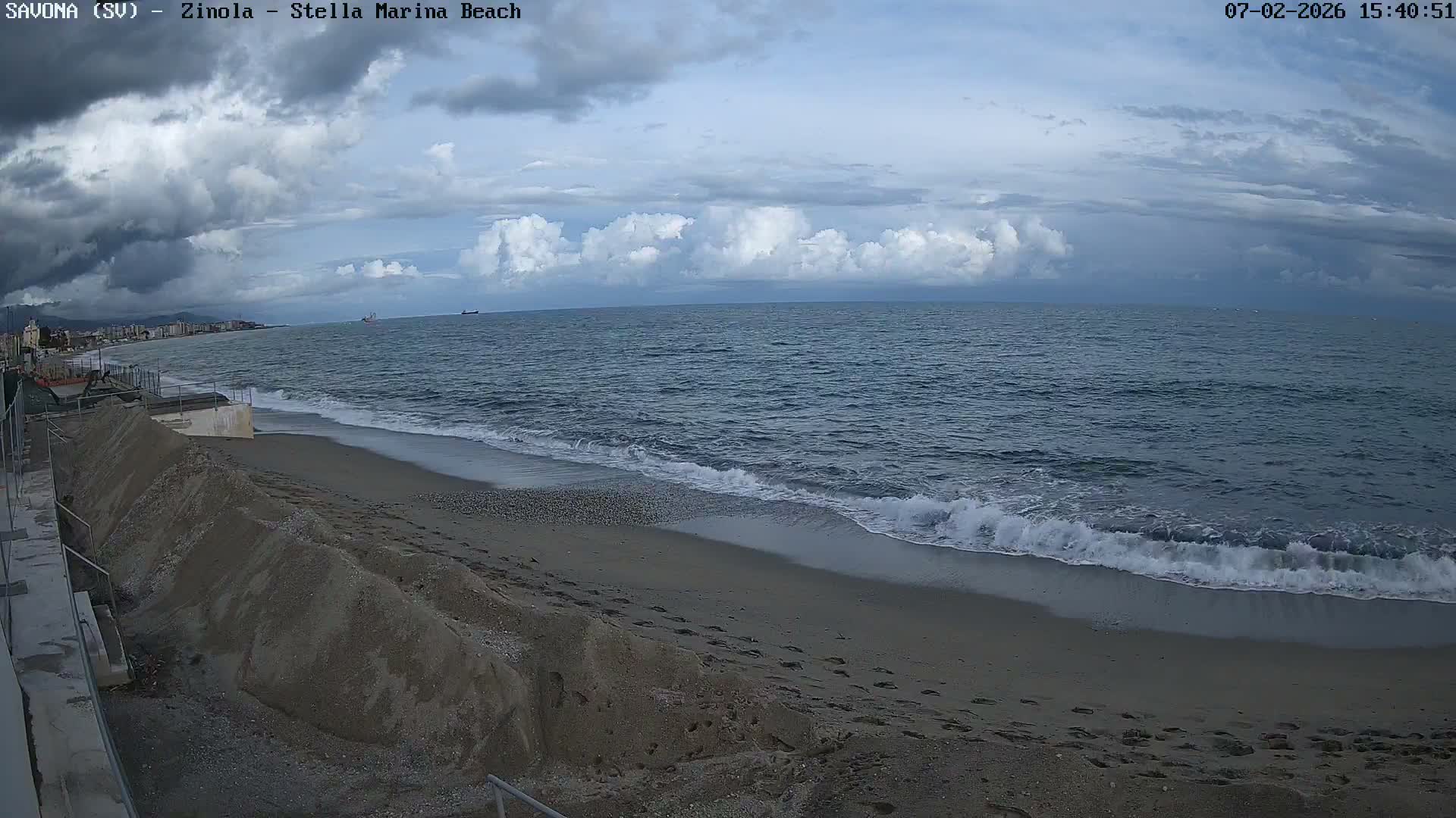 Savona, Spiaggia di Zinola Beach Live Cam - Savona, Liguria, Italy